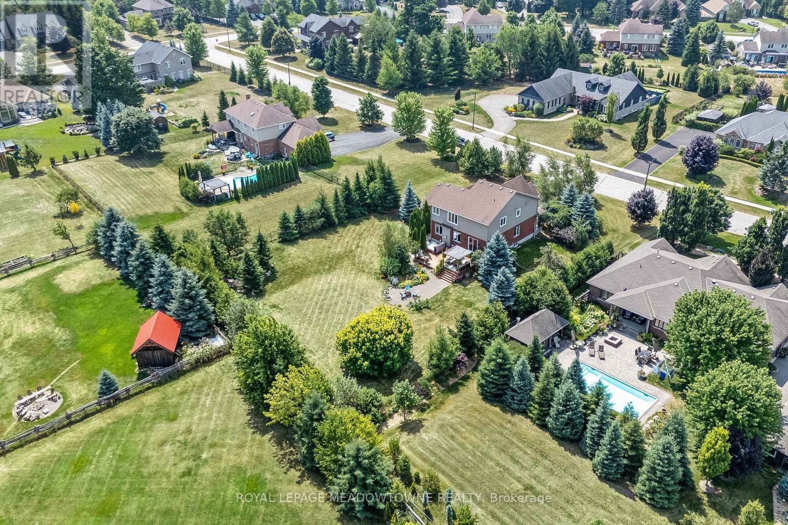 












26 ISLAND LAKE ROAD

,
Mono,




Ontario
L9W5K3

