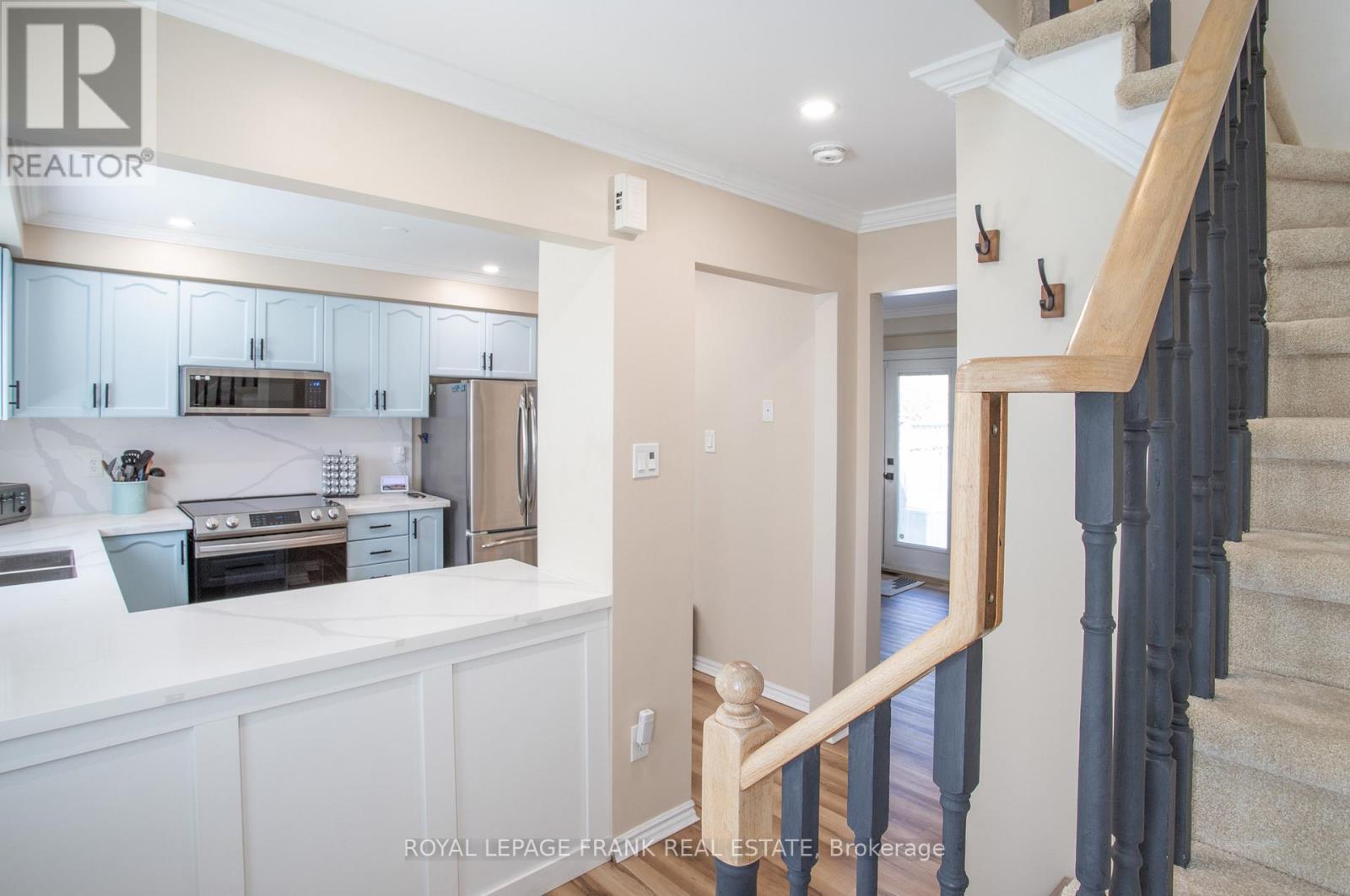 












57 ELFORD DRIVE

,
Clarington (Bowmanville),




Ontario
L1C4R4

