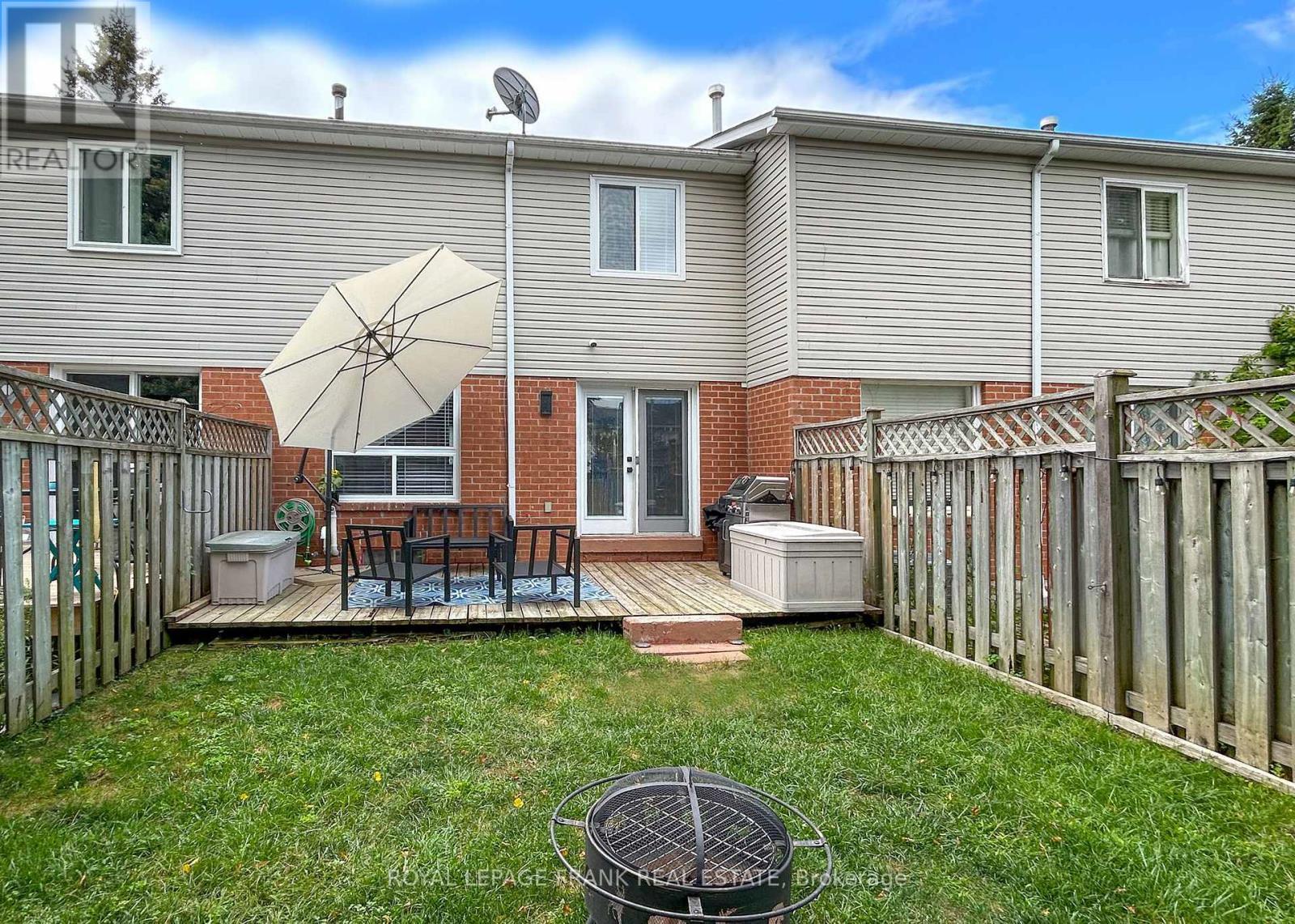 












57 ELFORD DRIVE

,
Clarington (Bowmanville),




Ontario
L1C4R4

