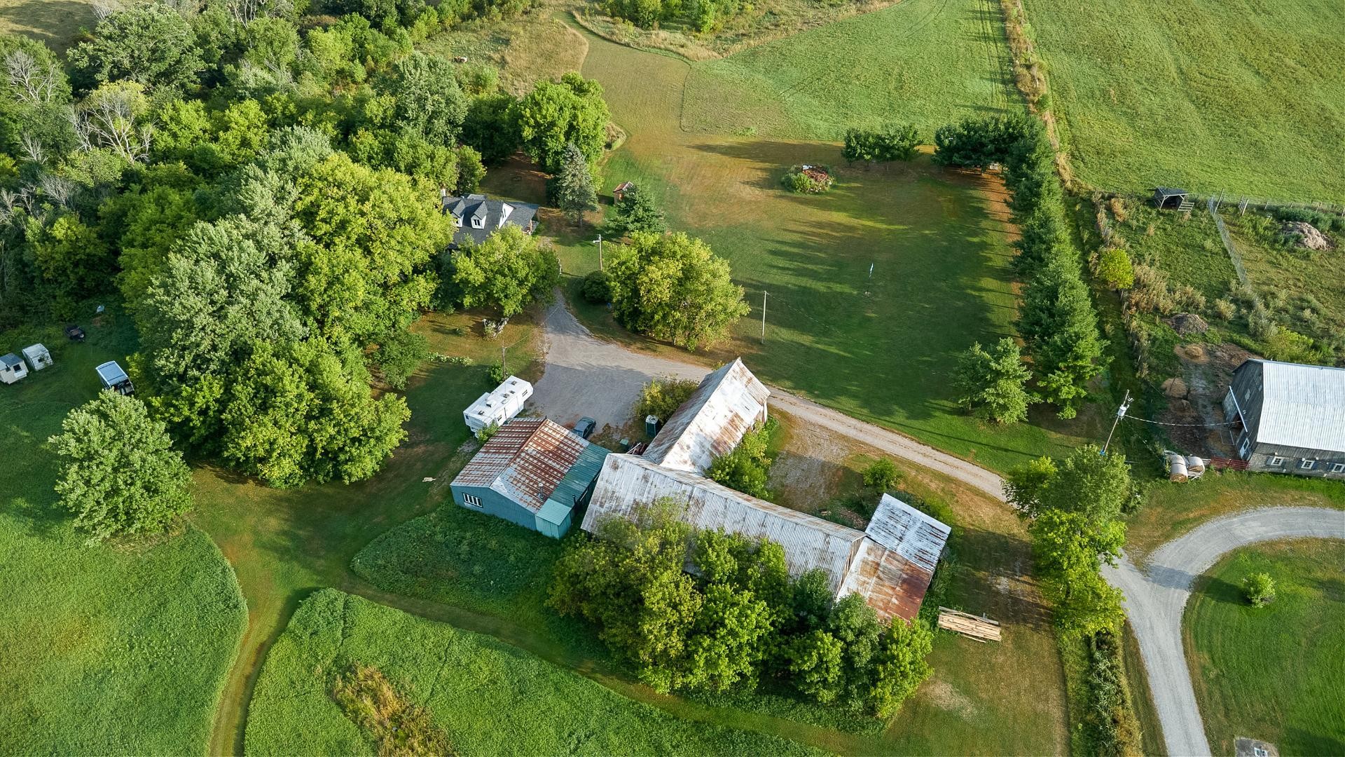 









500


Ch. Richards

,
Pontiac,







QC
J0X2G0

