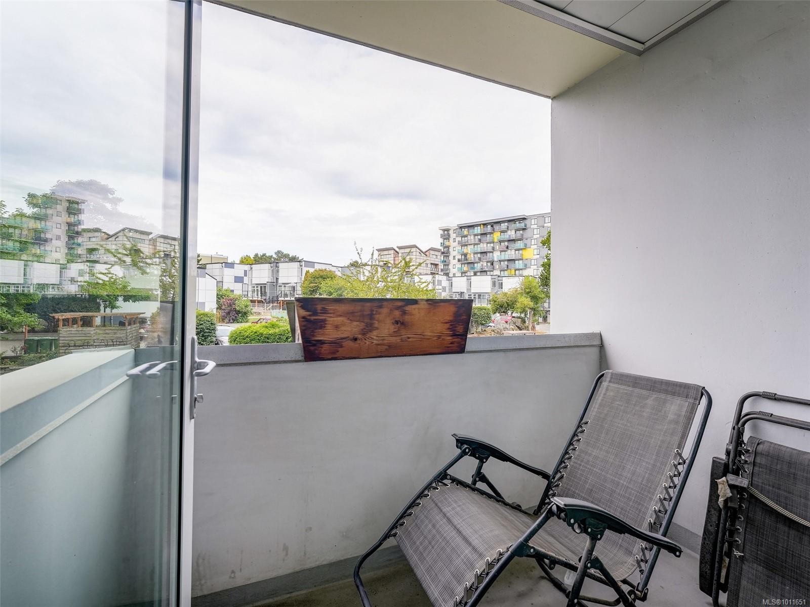 









379


TYEE

Rd, 101,
Victoria,




BC
V9A 0B4

