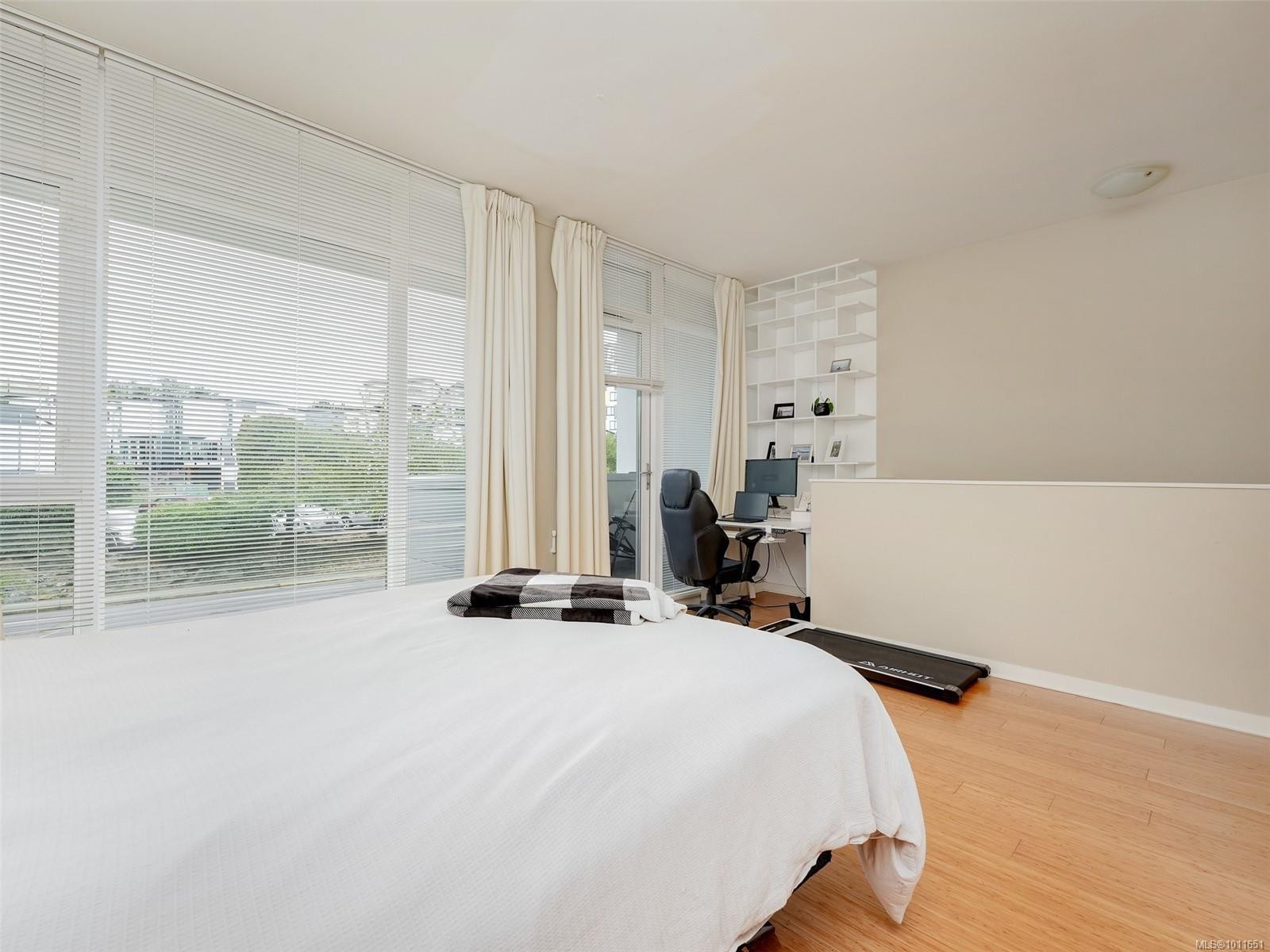 









379


TYEE

Rd, 101,
Victoria,




BC
V9A 0B4

