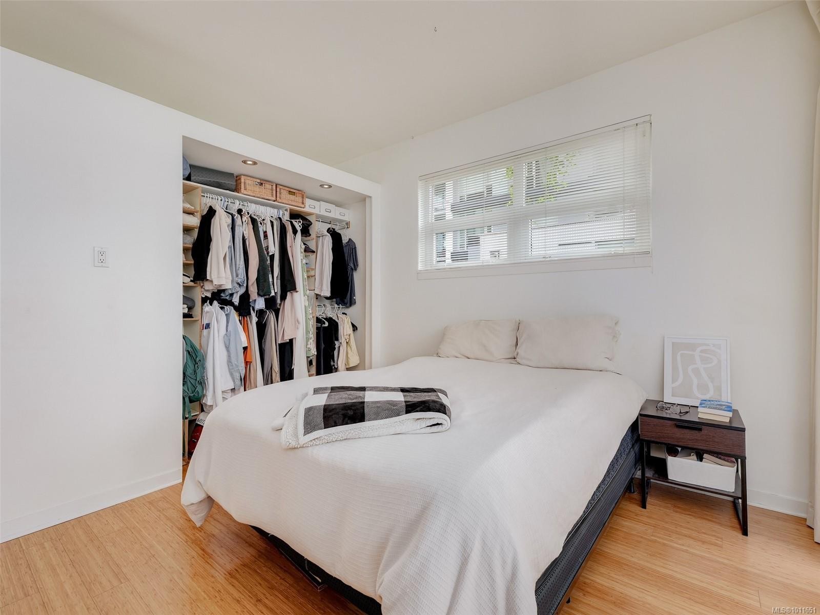 









379


TYEE

Rd, 101,
Victoria,




BC
V9A 0B4

