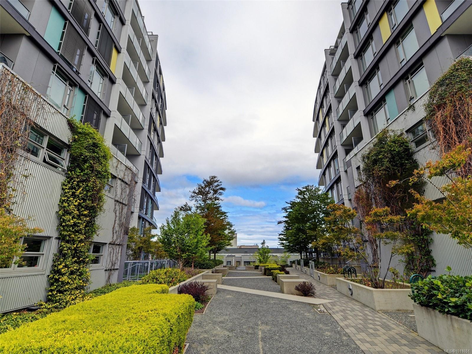









379


TYEE

Rd, 101,
Victoria,




BC
V9A 0B4

