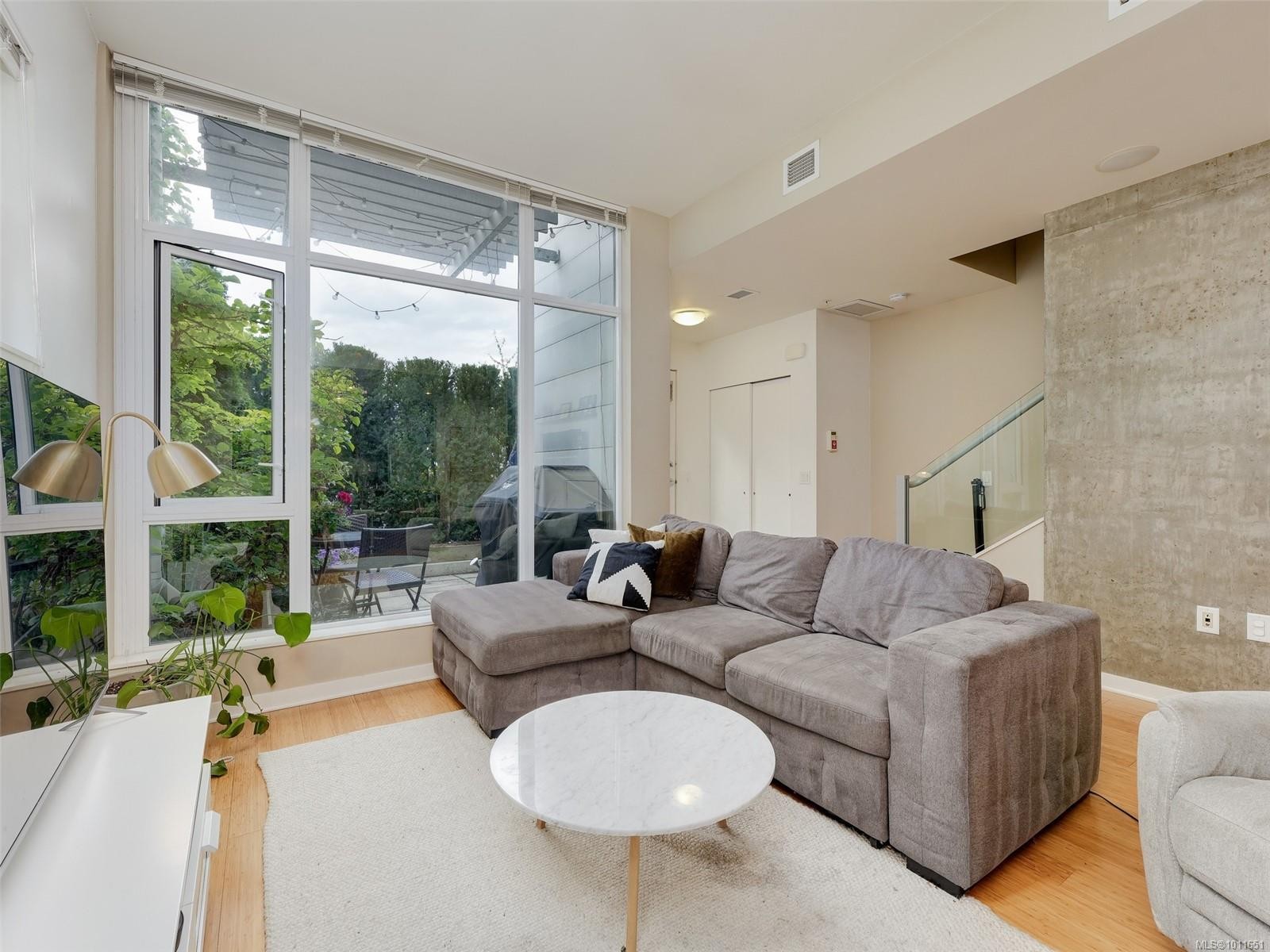 









379


TYEE

Rd, 101,
Victoria,




BC
V9A 0B4

