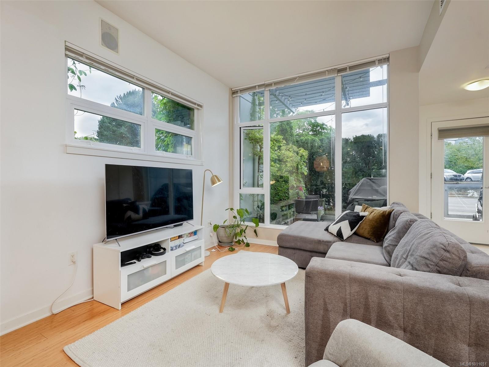 









379


TYEE

Rd, 101,
Victoria,




BC
V9A 0B4

