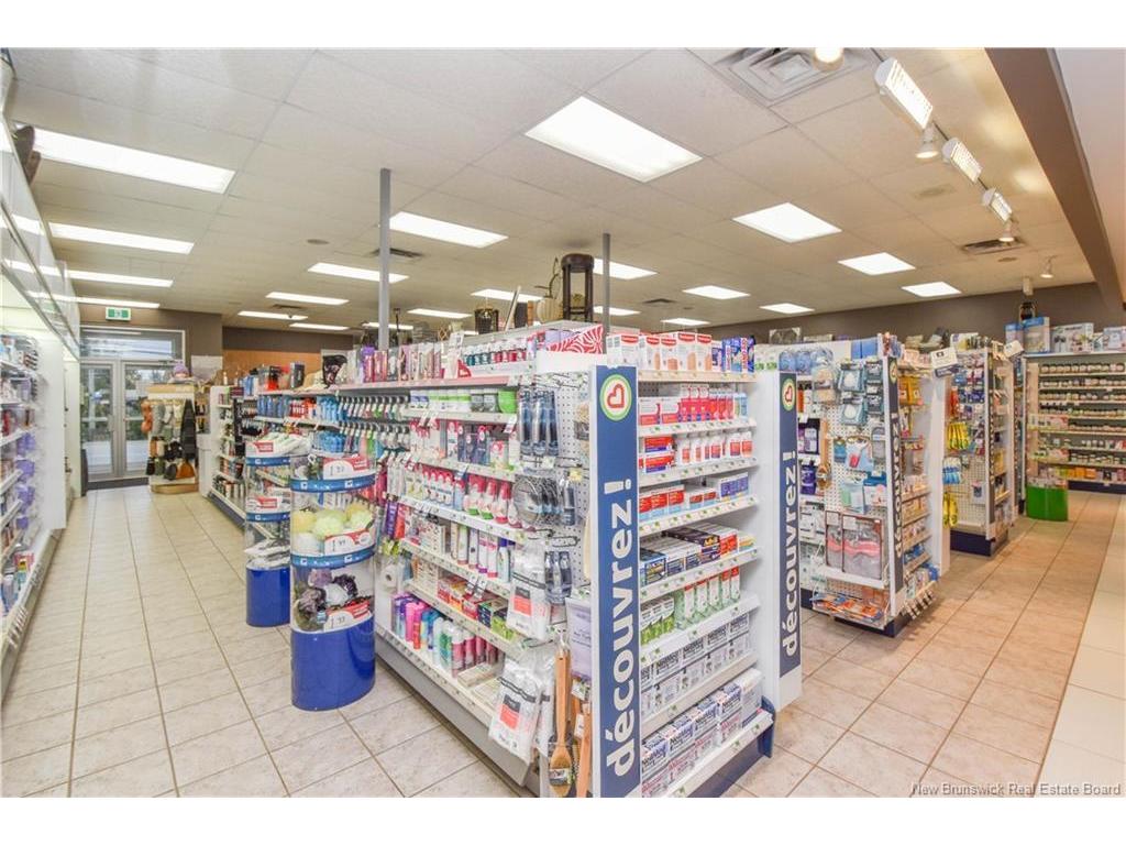 









1351


des Fondateurs

ST,
Paquetville,




NB
E8R 1A3

