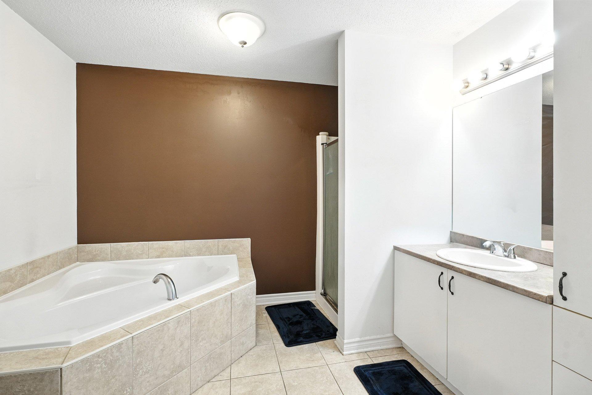 









18


Imp. Berthe Morisot

, 6,
Gatineau (Gatineau),




QC
J8P0A1

