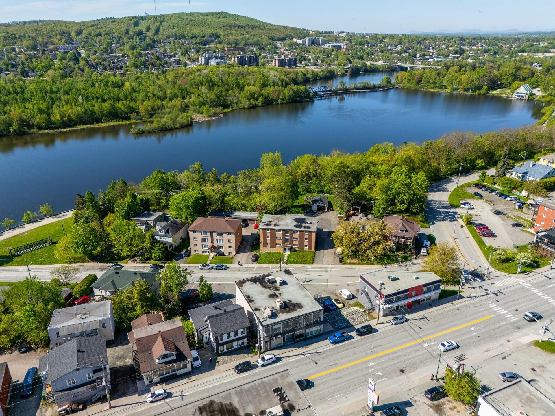 









1340


Rue King O.

,
Sherbrooke (Les Nations),




QC
J1J2B6

