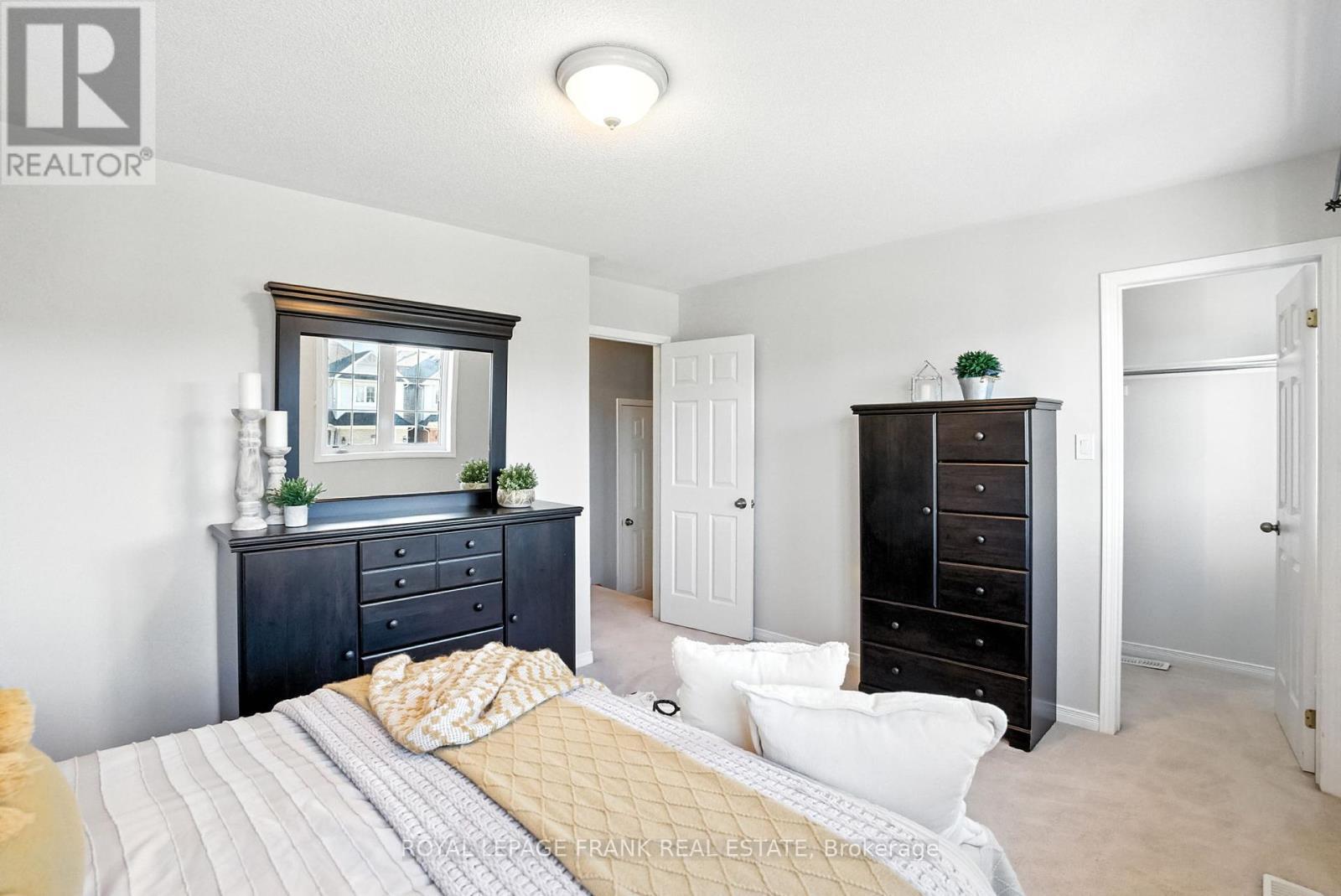 












170 COURVIER CRESCENT

,
Clarington (Bowmanville),




Ontario
L1C0E6


