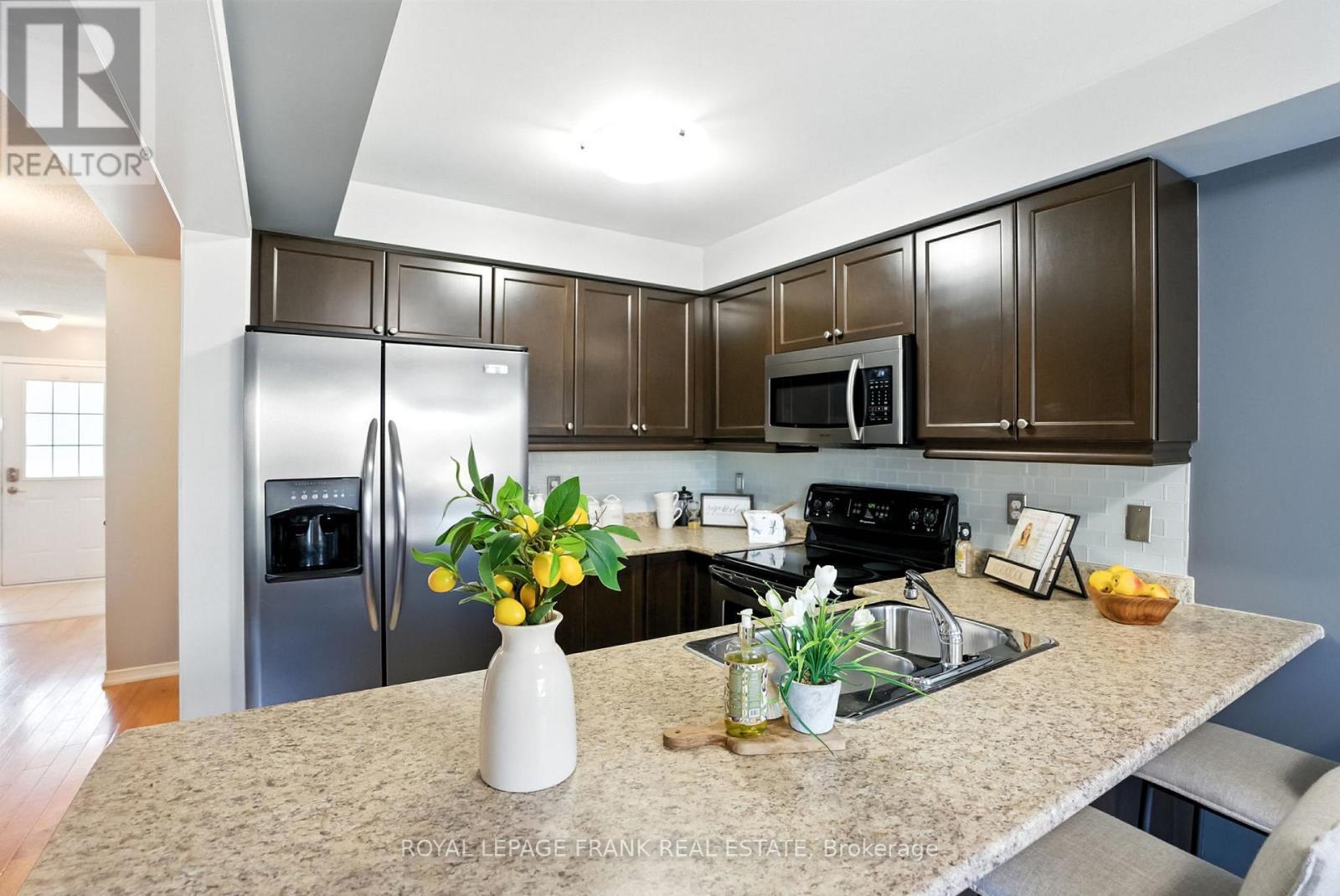 












170 COURVIER CRESCENT

,
Clarington (Bowmanville),




Ontario
L1C0E6


