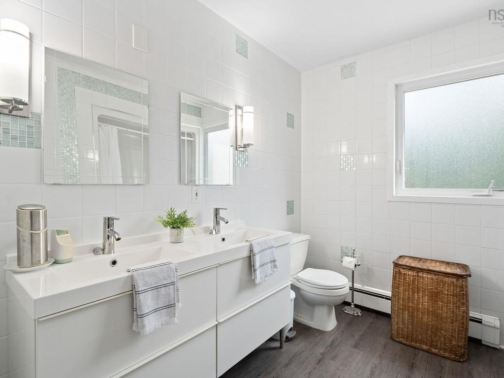 












369 Sambro Creek Road

,
Sambro Creek,




NS
B3V 1E9

