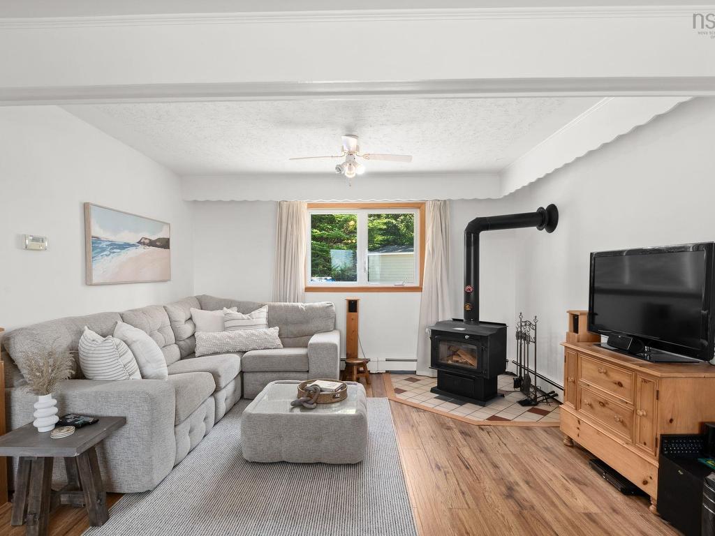 












369 Sambro Creek Road

,
Sambro Creek,




NS
B3V 1E9

