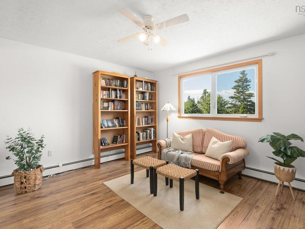 












369 Sambro Creek Road

,
Sambro Creek,




NS
B3V 1E9

