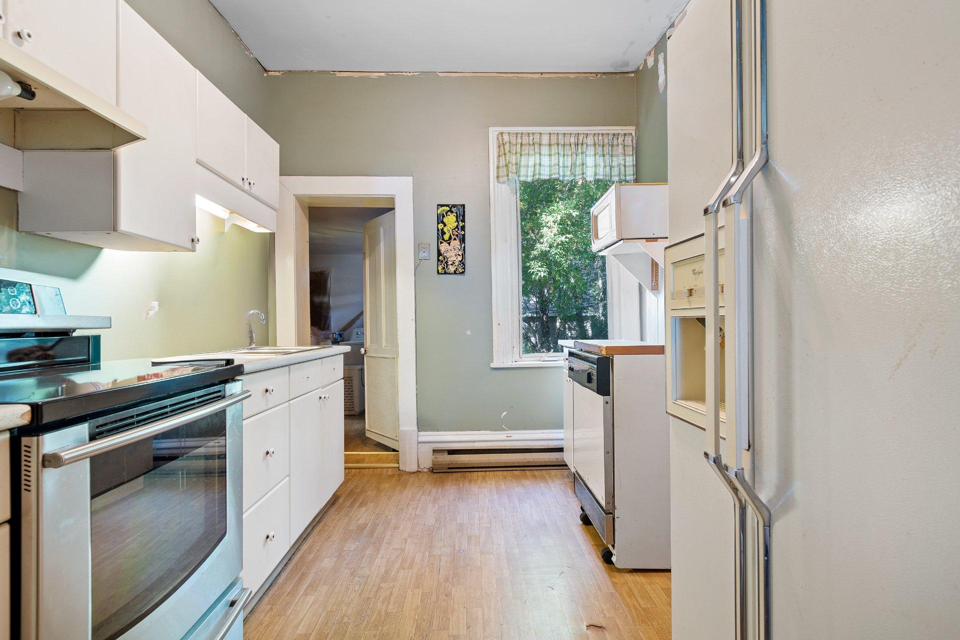 









109


Rue Centre

,
Shawville,




QC
J0X2Y0

