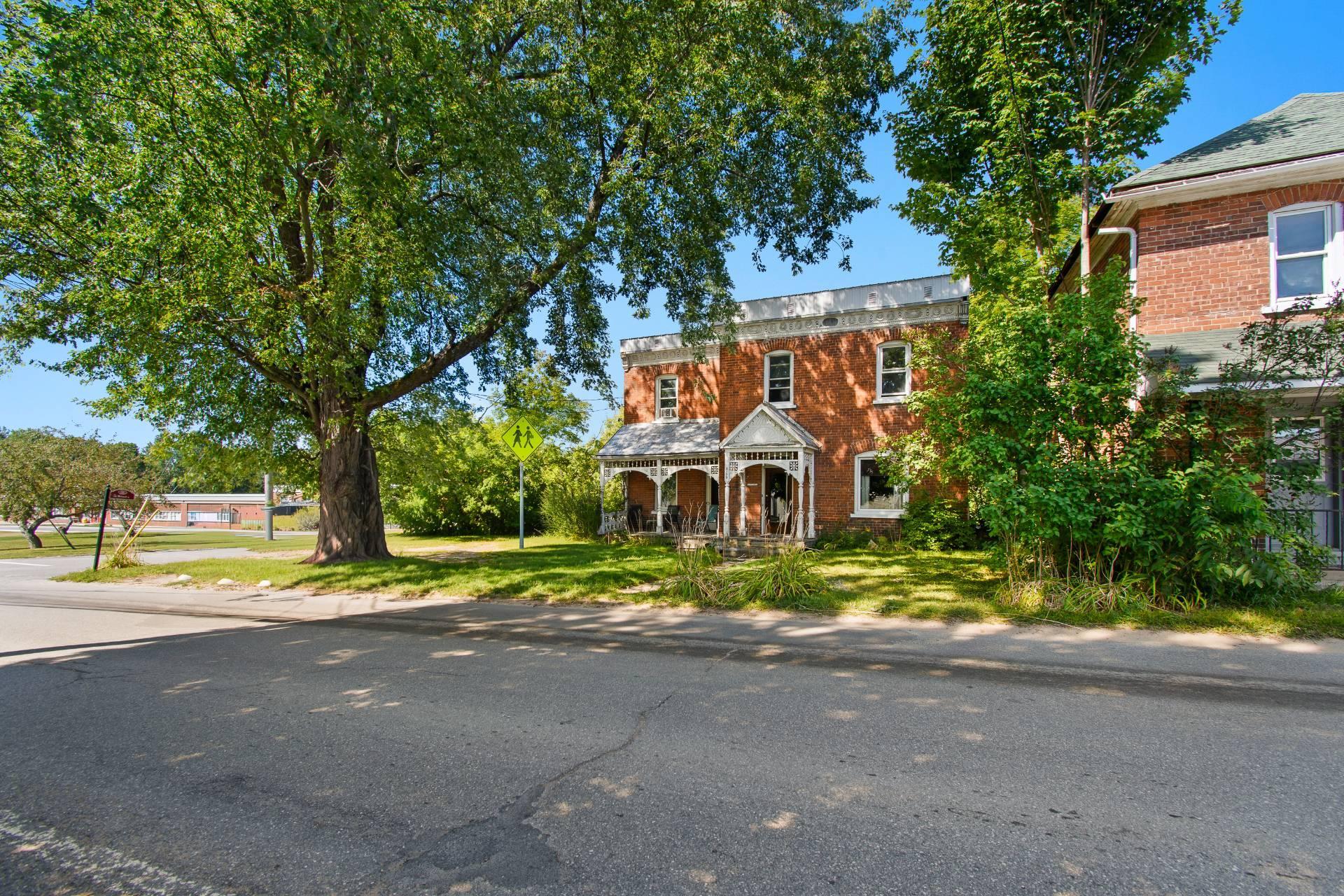 









109


Rue Centre

,
Shawville,




QC
J0X2Y0

