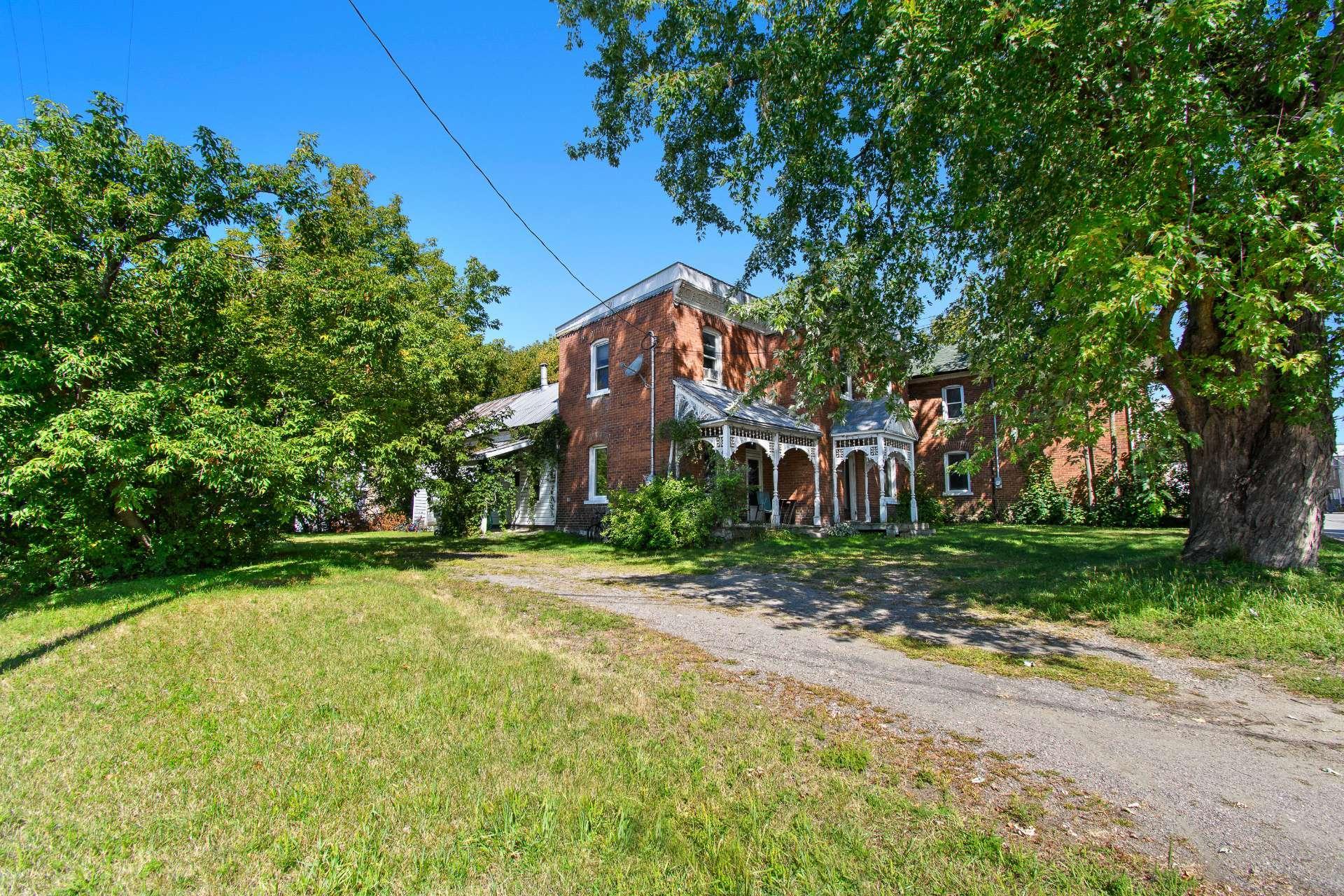 









109


Rue Centre

,
Shawville,




QC
J0X2Y0

