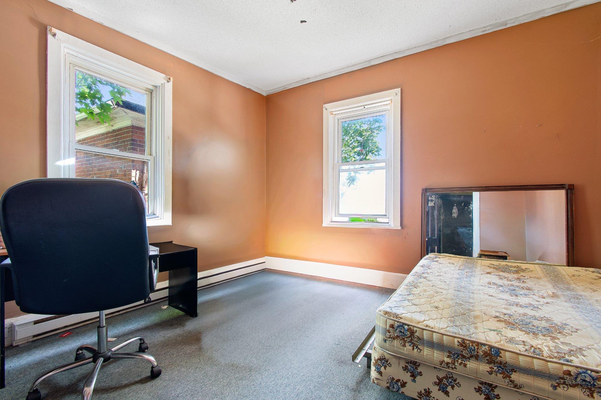 









109


Rue Centre

,
Shawville,




QC
J0X2Y0

