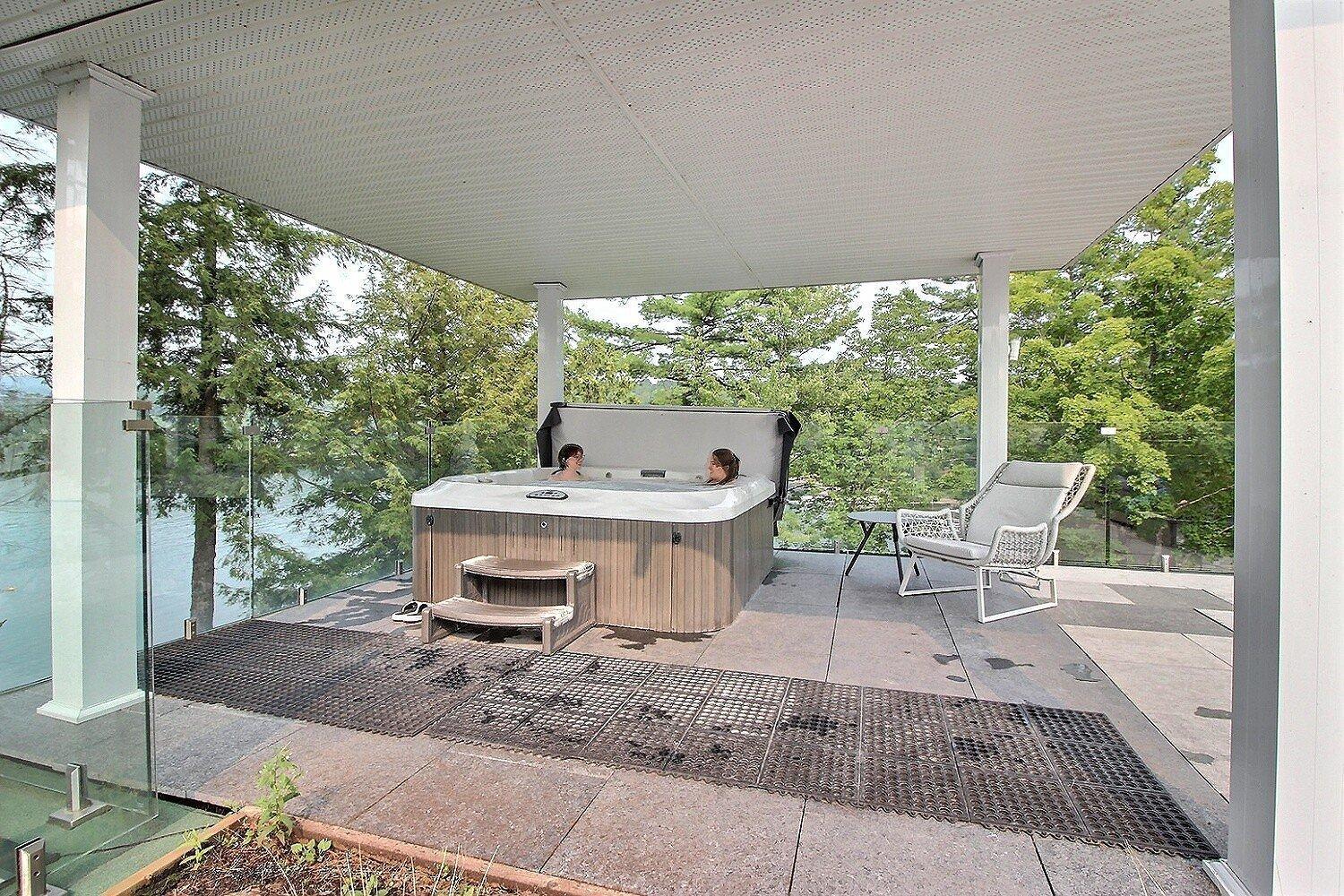 









694


Ch. Ripple Cove

, 115,
Ayer's Cliff,




QC
J0B1C0

