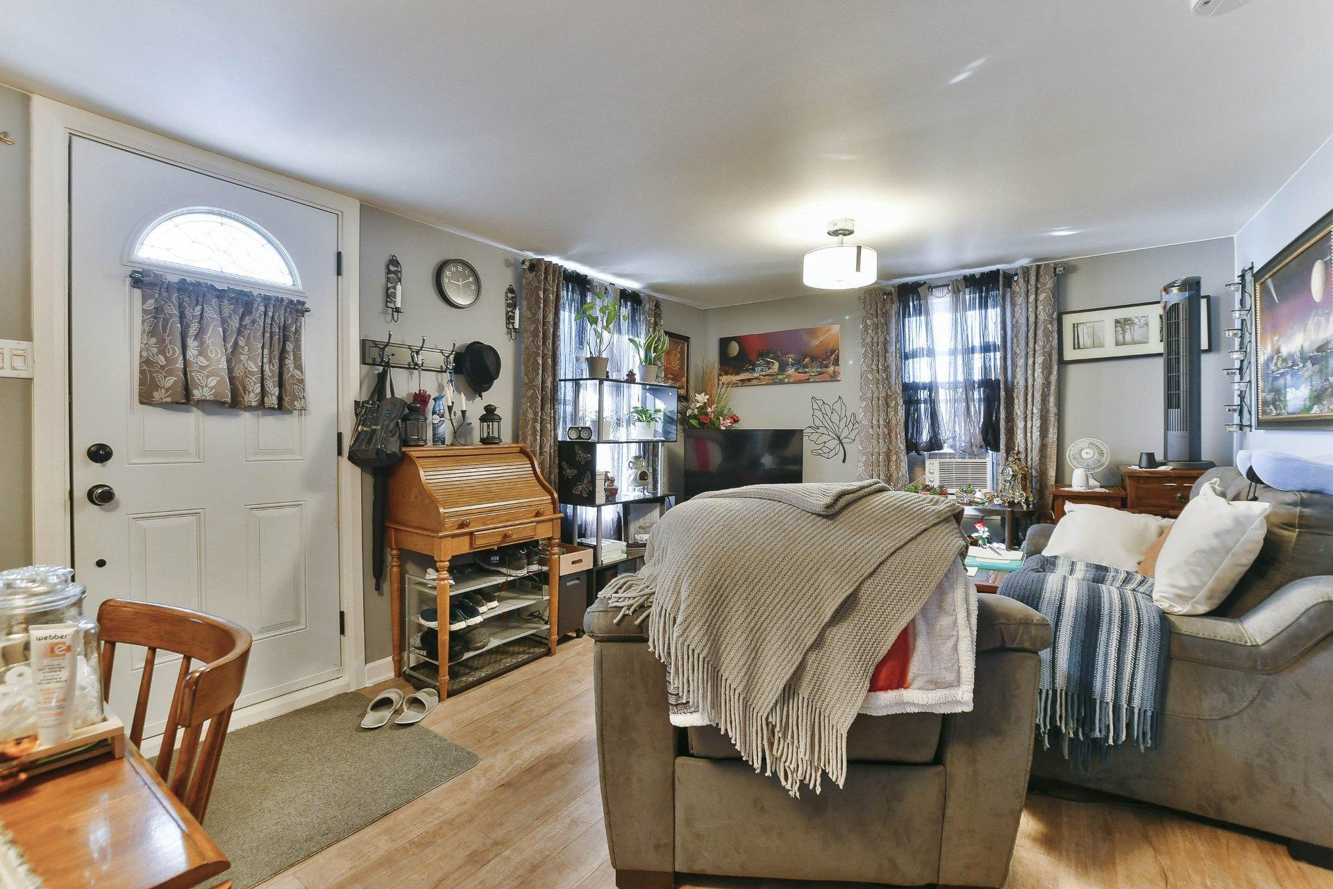 









89

 - 91


Rue Notre-Dame

,
L'Épiphanie,




QC
J5X2V4

