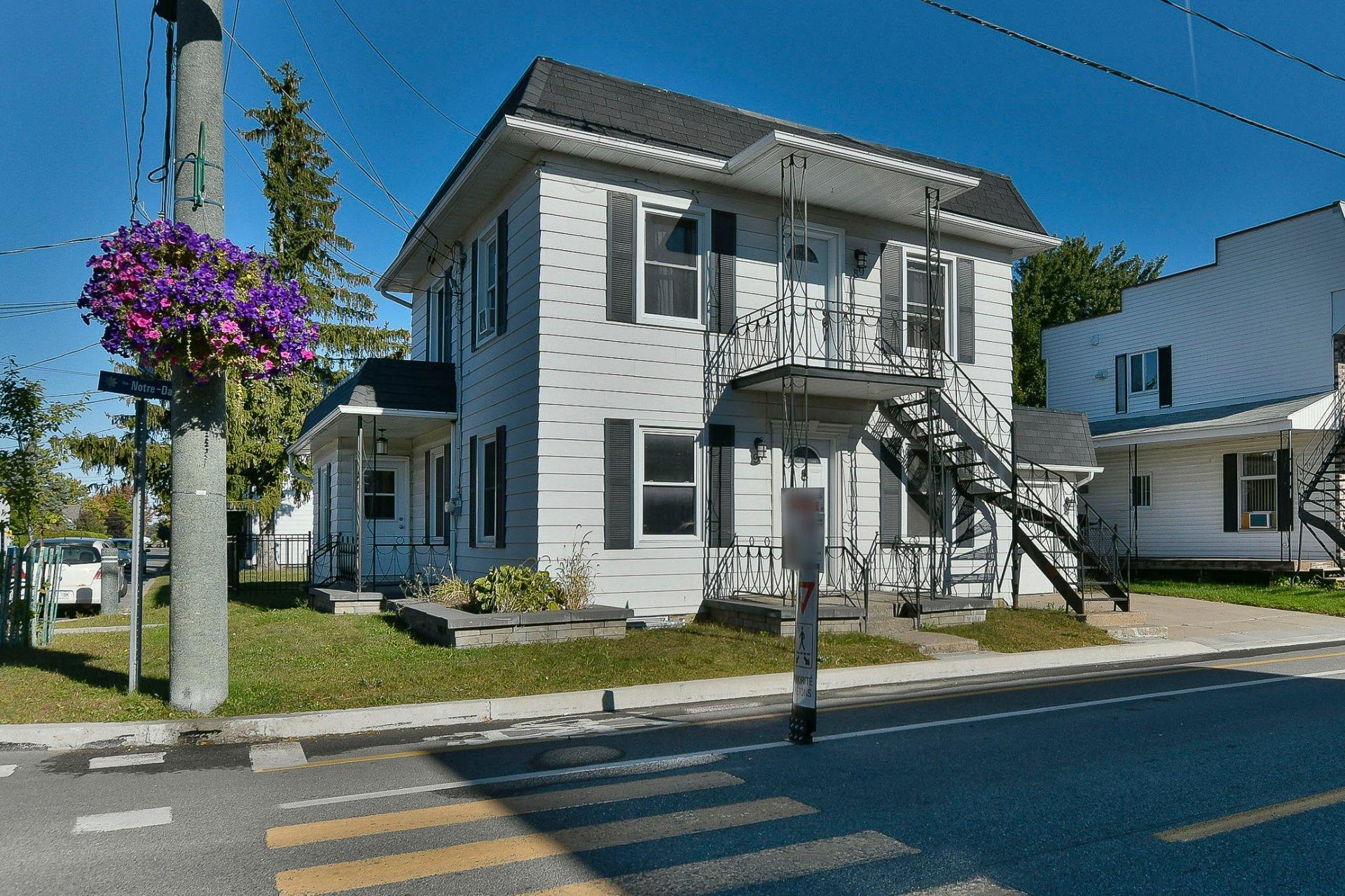 









89

 - 91


Rue Notre-Dame

,
L'Épiphanie,




QC
J5X2V4

