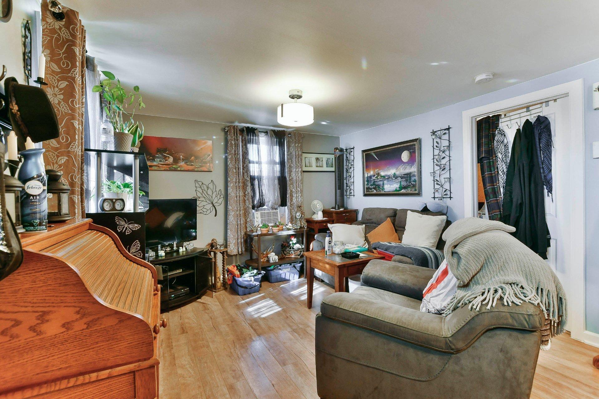 









89

 - 91


Rue Notre-Dame

,
L'Épiphanie,




QC
J5X2V4

