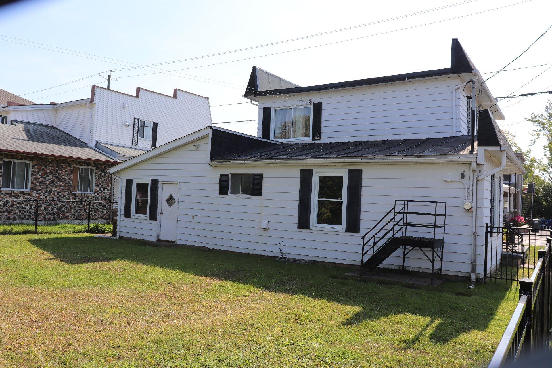 









89

 - 91


Rue Notre-Dame

,
L'Épiphanie,




QC
J5X2V4

