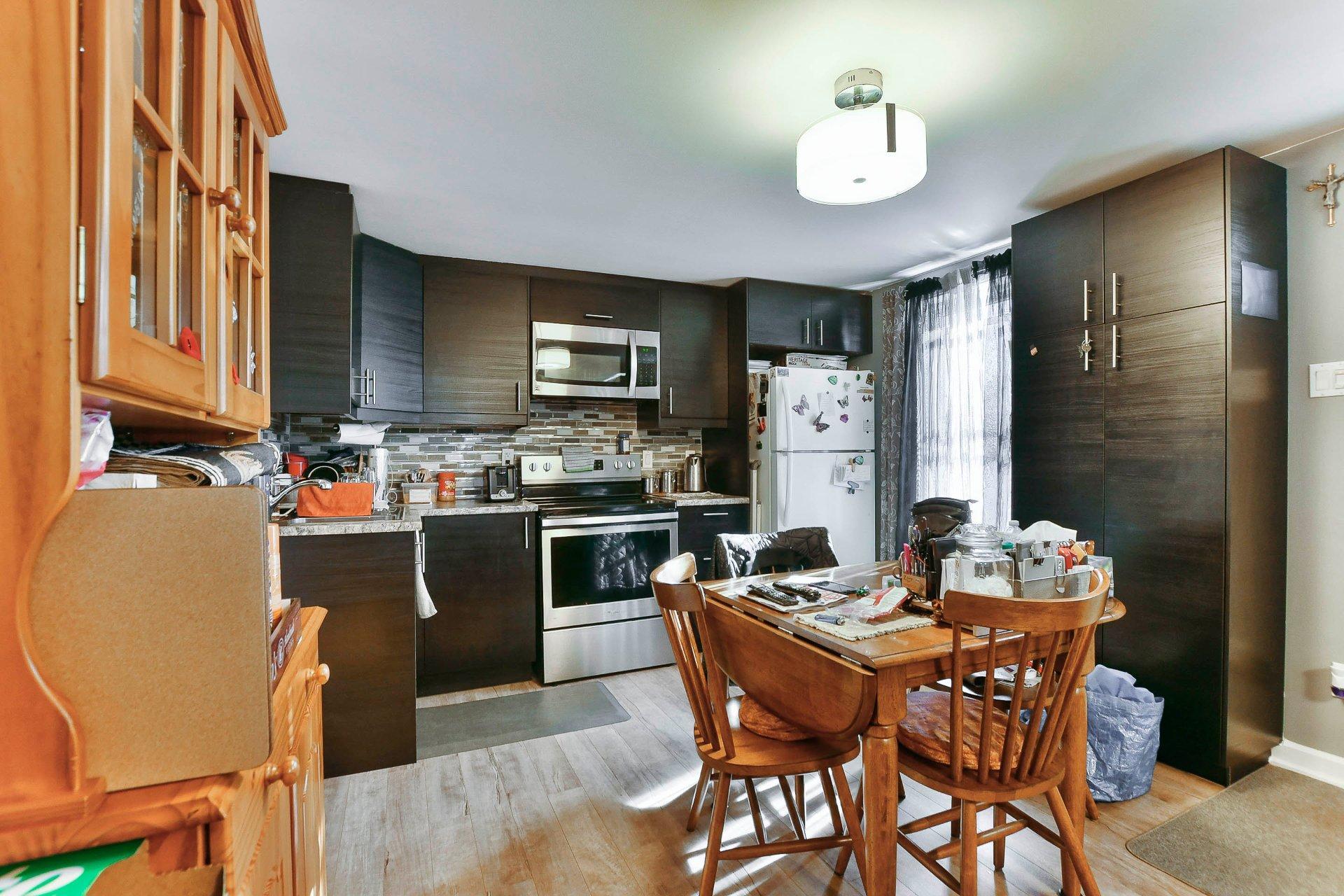 









89

 - 91


Rue Notre-Dame

,
L'Épiphanie,




QC
J5X2V4

