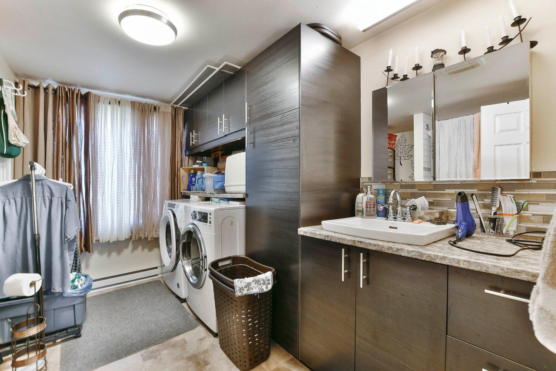 









89

 - 91


Rue Notre-Dame

,
L'Épiphanie,




QC
J5X2V4

