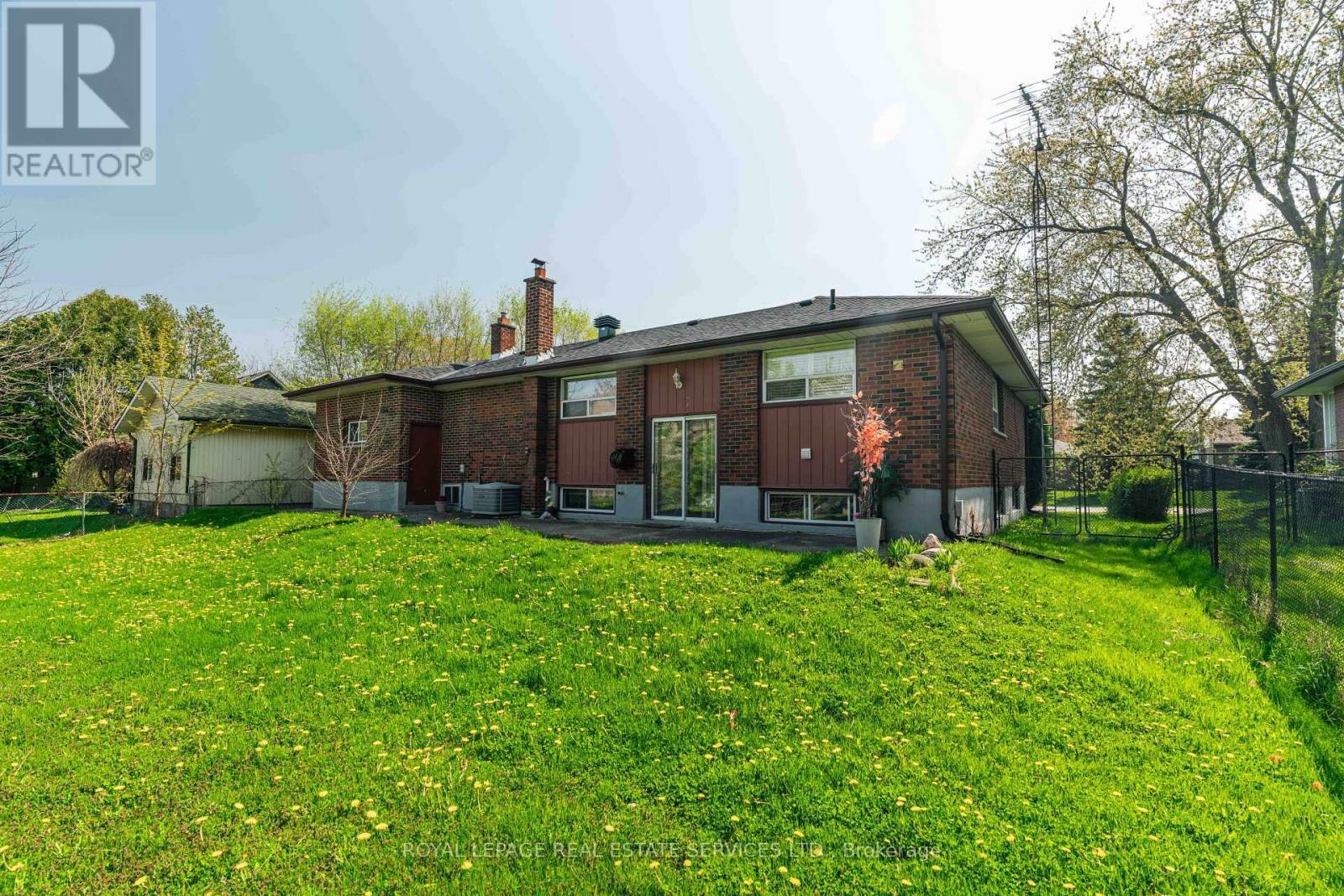 












365 SANDHURST DRIVE

,
Oakville,




Ontario
L6L4L1

