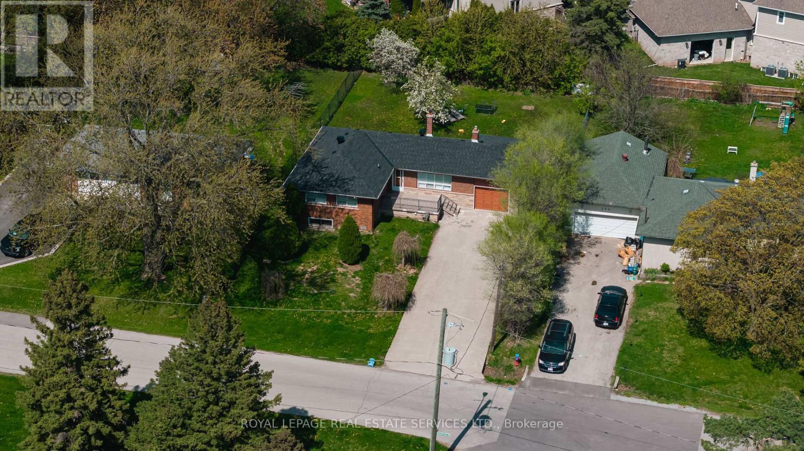 












365 SANDHURST DRIVE

,
Oakville,




Ontario
L6L4L1


