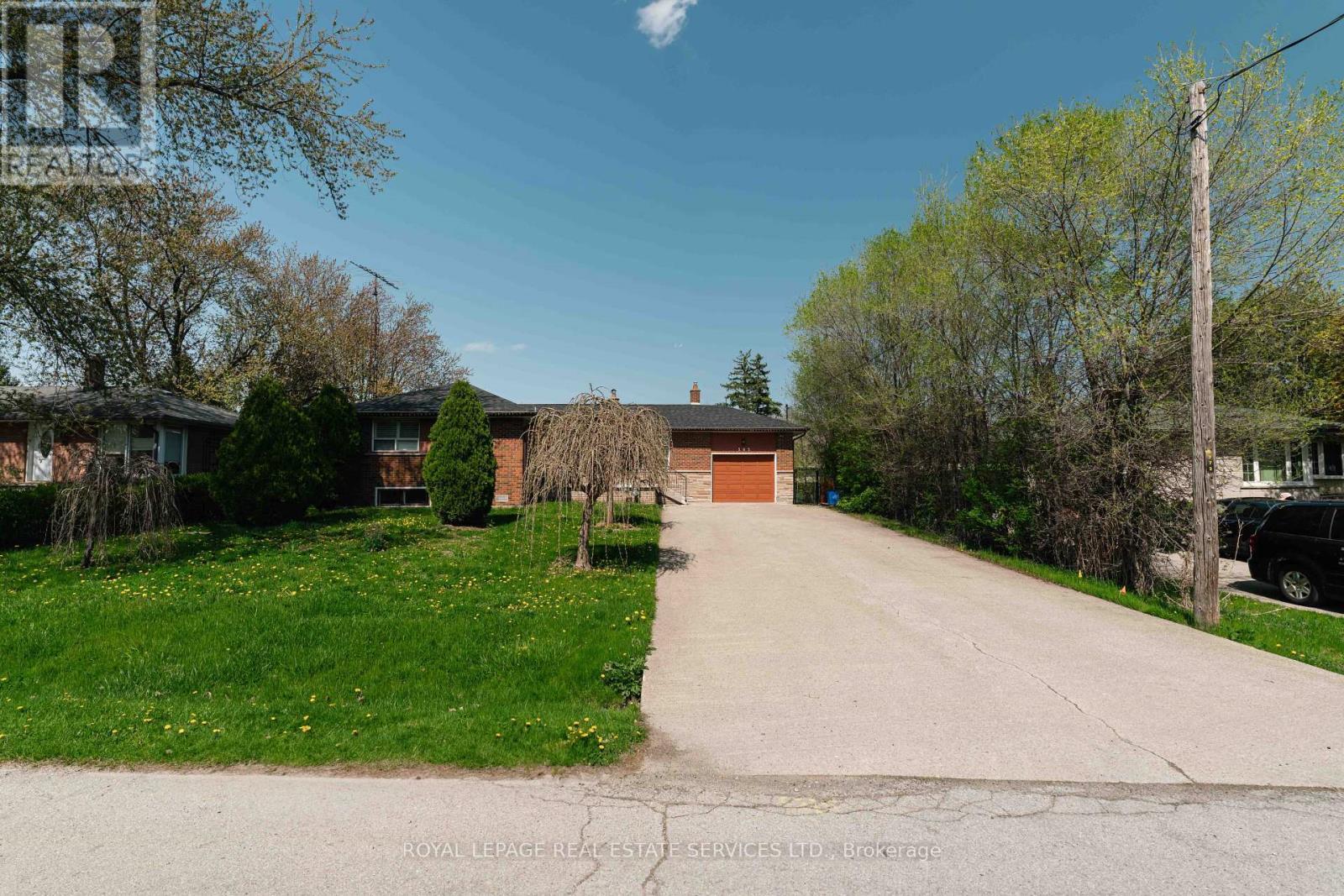 












365 SANDHURST DRIVE

,
Oakville,




Ontario
L6L4L1


