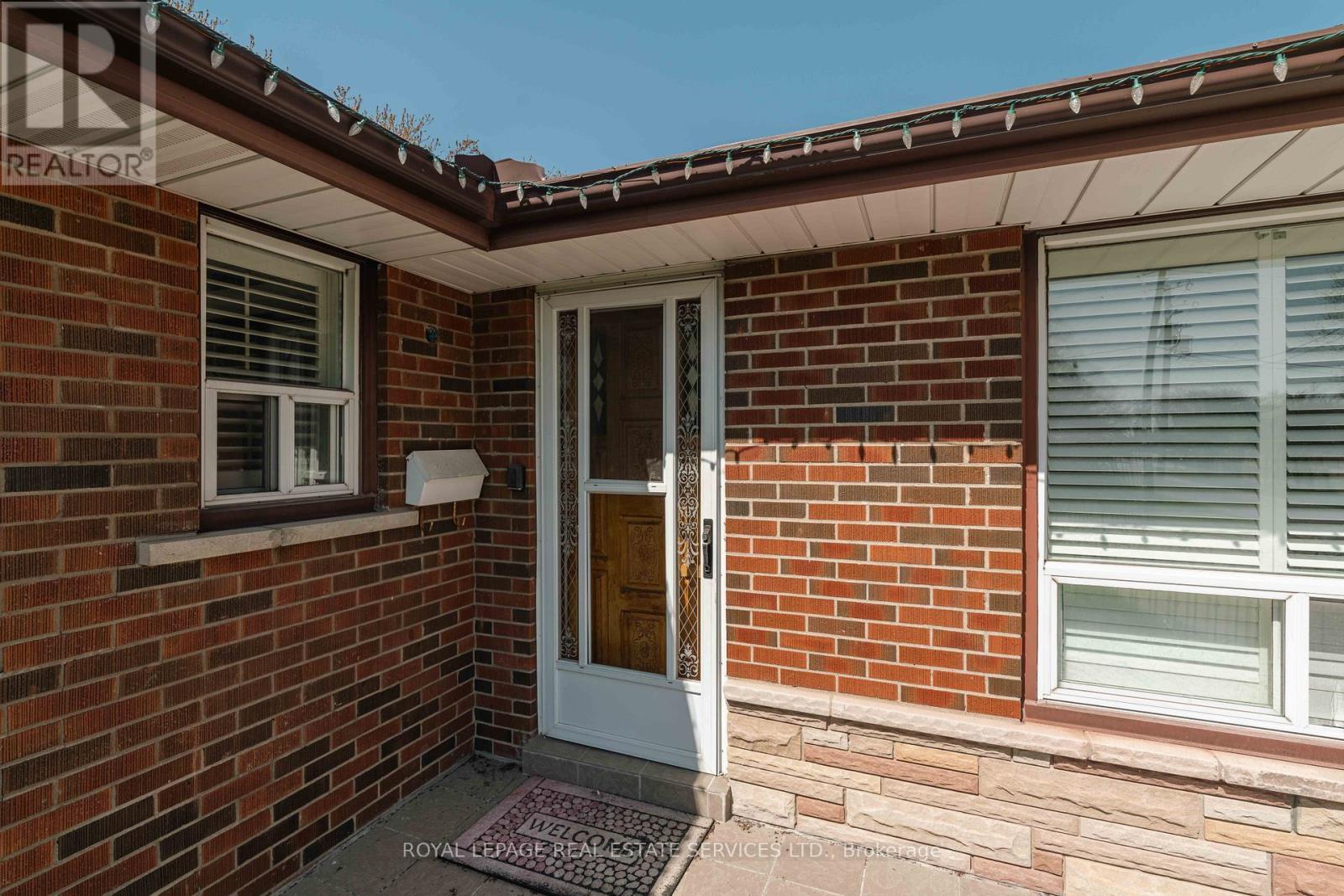 












365 SANDHURST DRIVE

,
Oakville,




Ontario
L6L4L1

