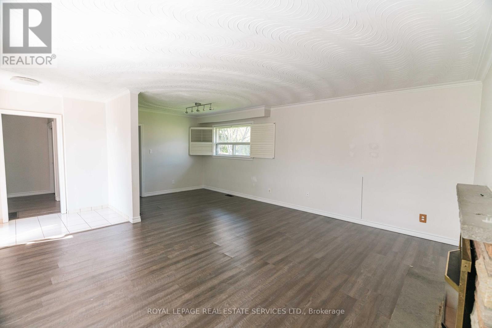 












365 SANDHURST DRIVE

,
Oakville,




Ontario
L6L4L1

