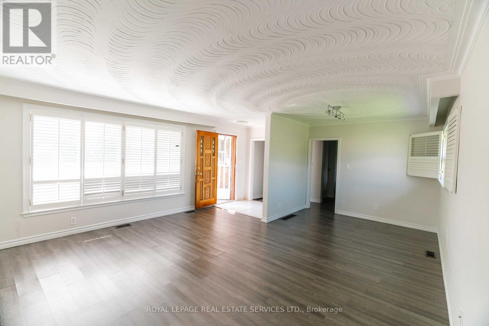 












365 SANDHURST DRIVE

,
Oakville,




Ontario
L6L4L1

