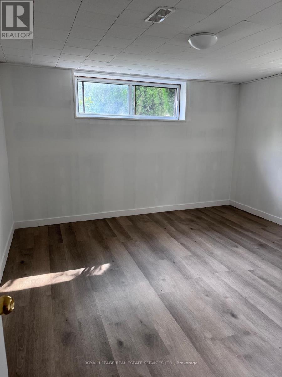 












365 SANDHURST DRIVE

,
Oakville,




Ontario
L6L4L1

