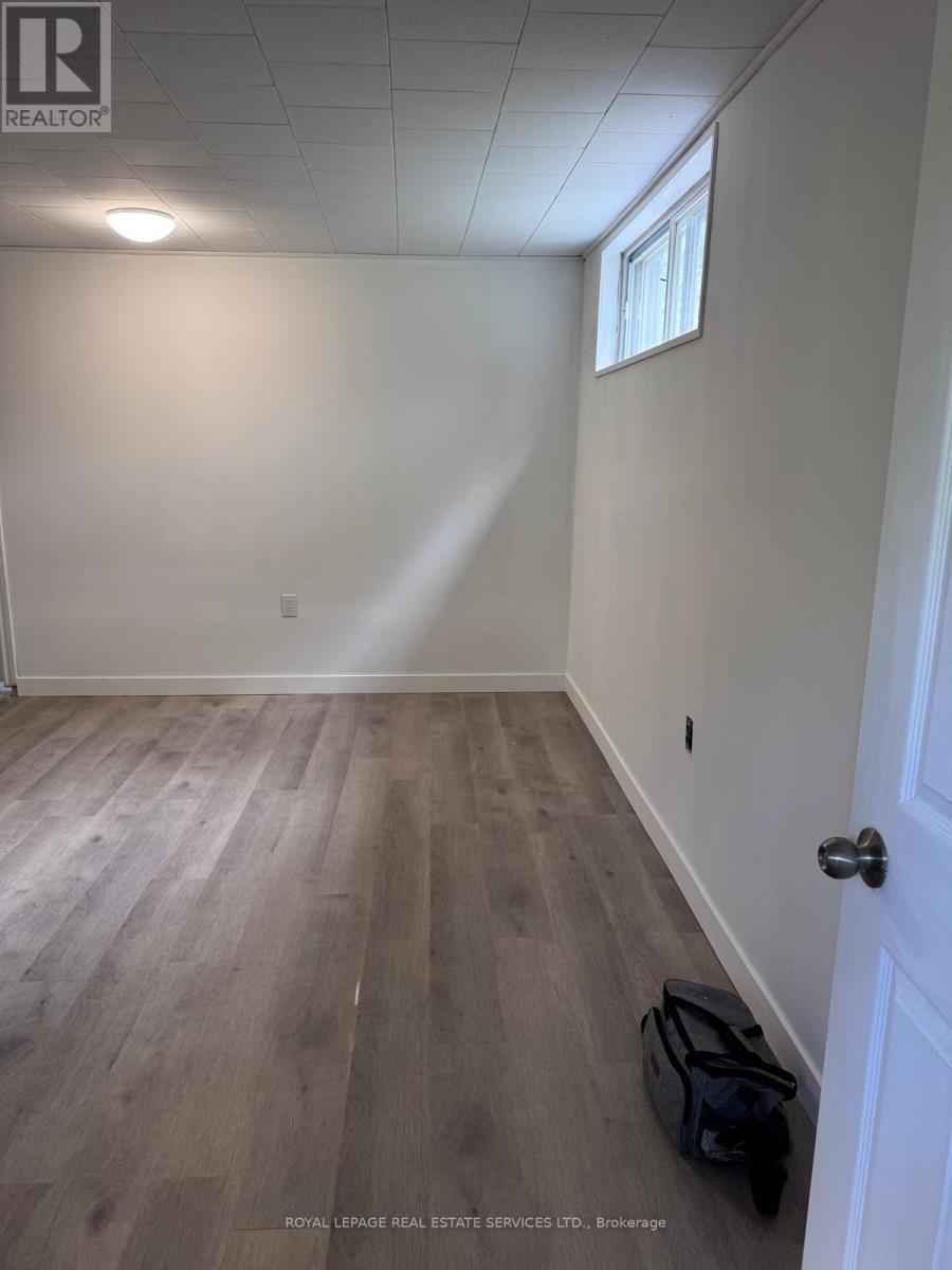 












365 SANDHURST DRIVE

,
Oakville,




Ontario
L6L4L1

