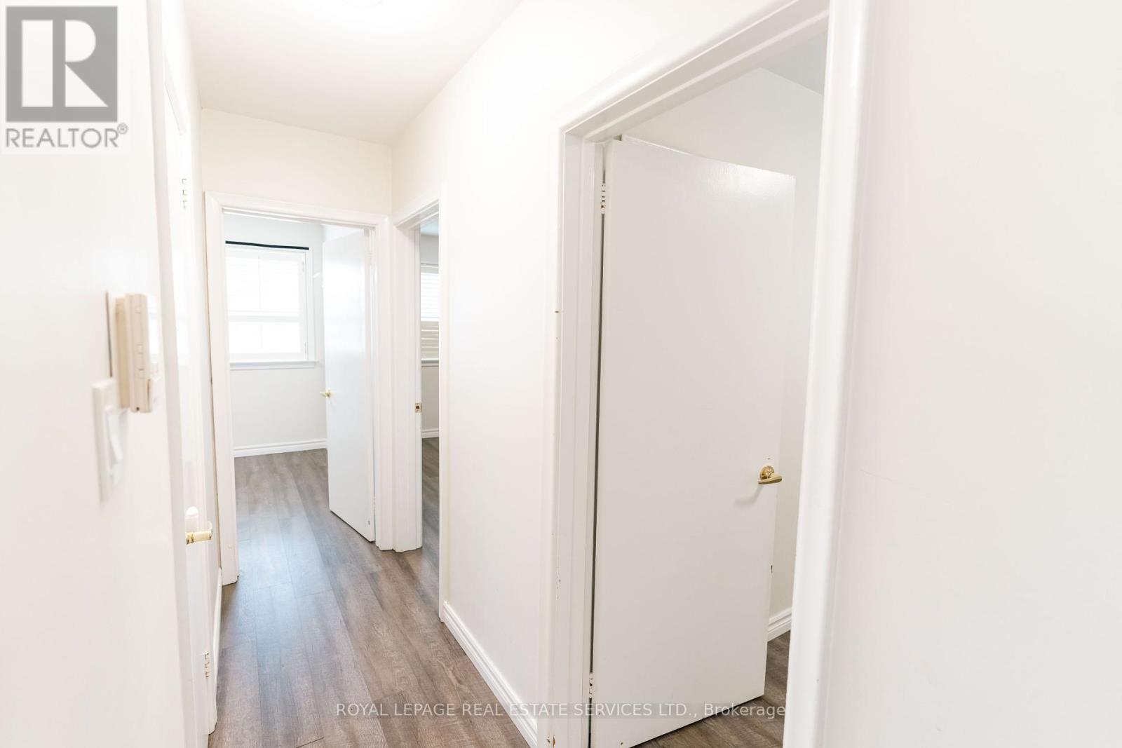 












365 SANDHURST DRIVE

,
Oakville,




Ontario
L6L4L1

