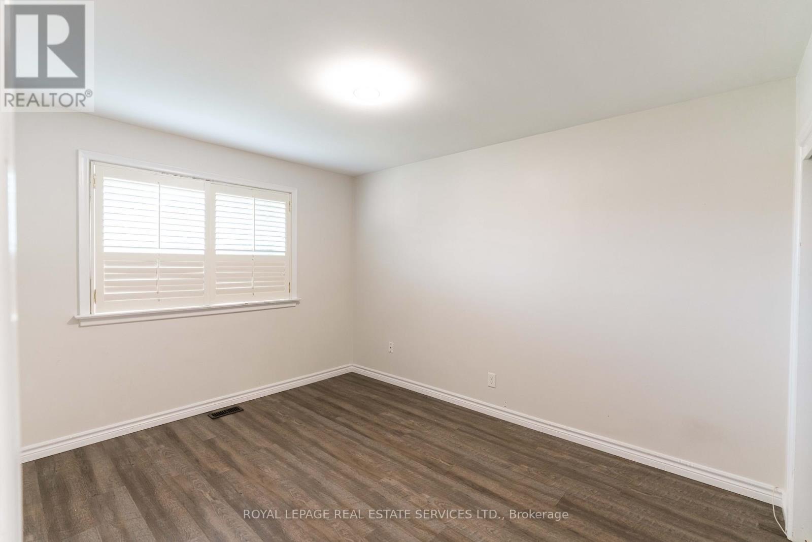 












365 SANDHURST DRIVE

,
Oakville,




Ontario
L6L4L1

