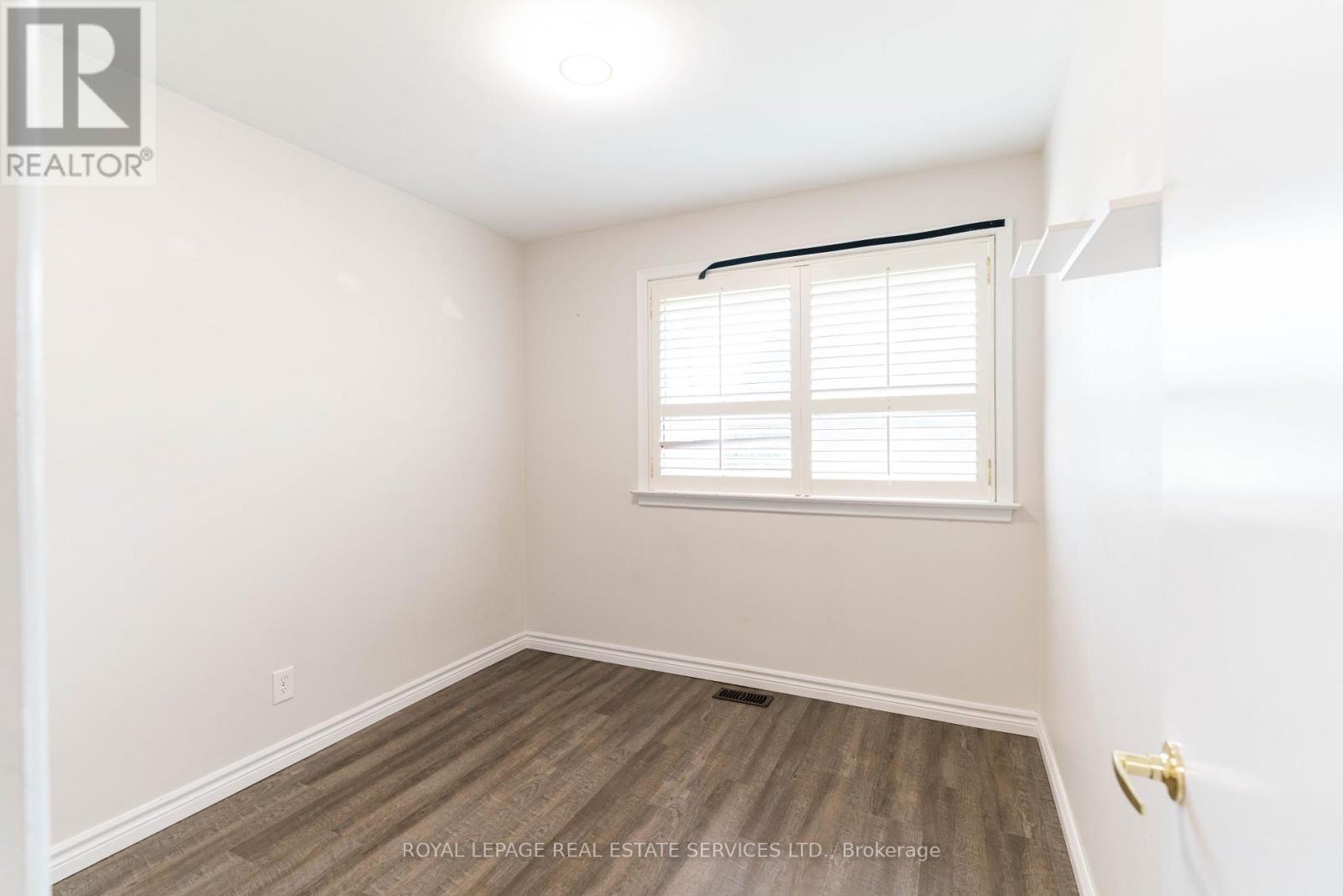 












365 SANDHURST DRIVE

,
Oakville,




Ontario
L6L4L1

