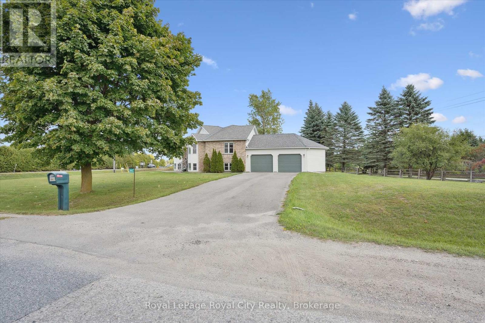 












8411 ERAMOSA/MILTON TOWNLINE

,
Guelph/Eramosa,




Ontario
N0B2K0

