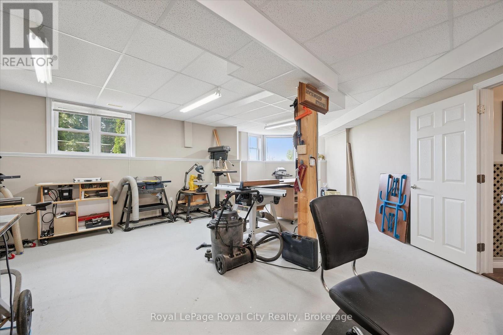 












8411 ERAMOSA/MILTON TOWNLINE

,
Guelph/Eramosa,




Ontario
N0B2K0

