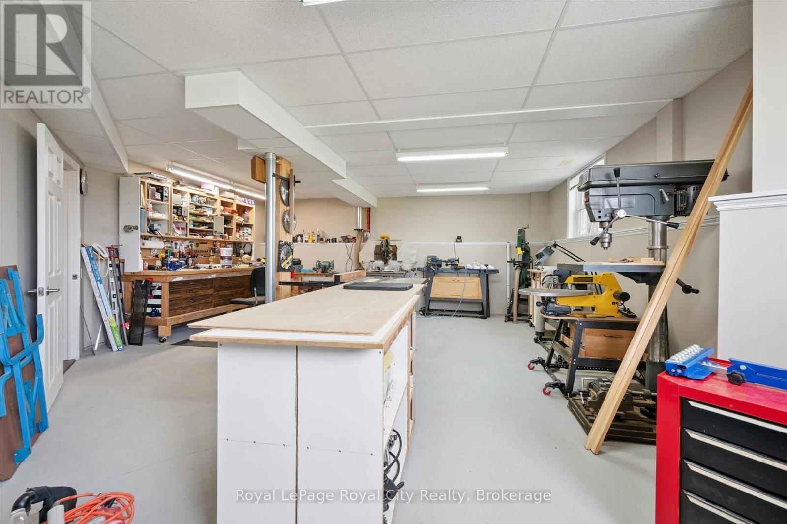 












8411 ERAMOSA/MILTON TOWNLINE

,
Guelph/Eramosa,




Ontario
N0B2K0

