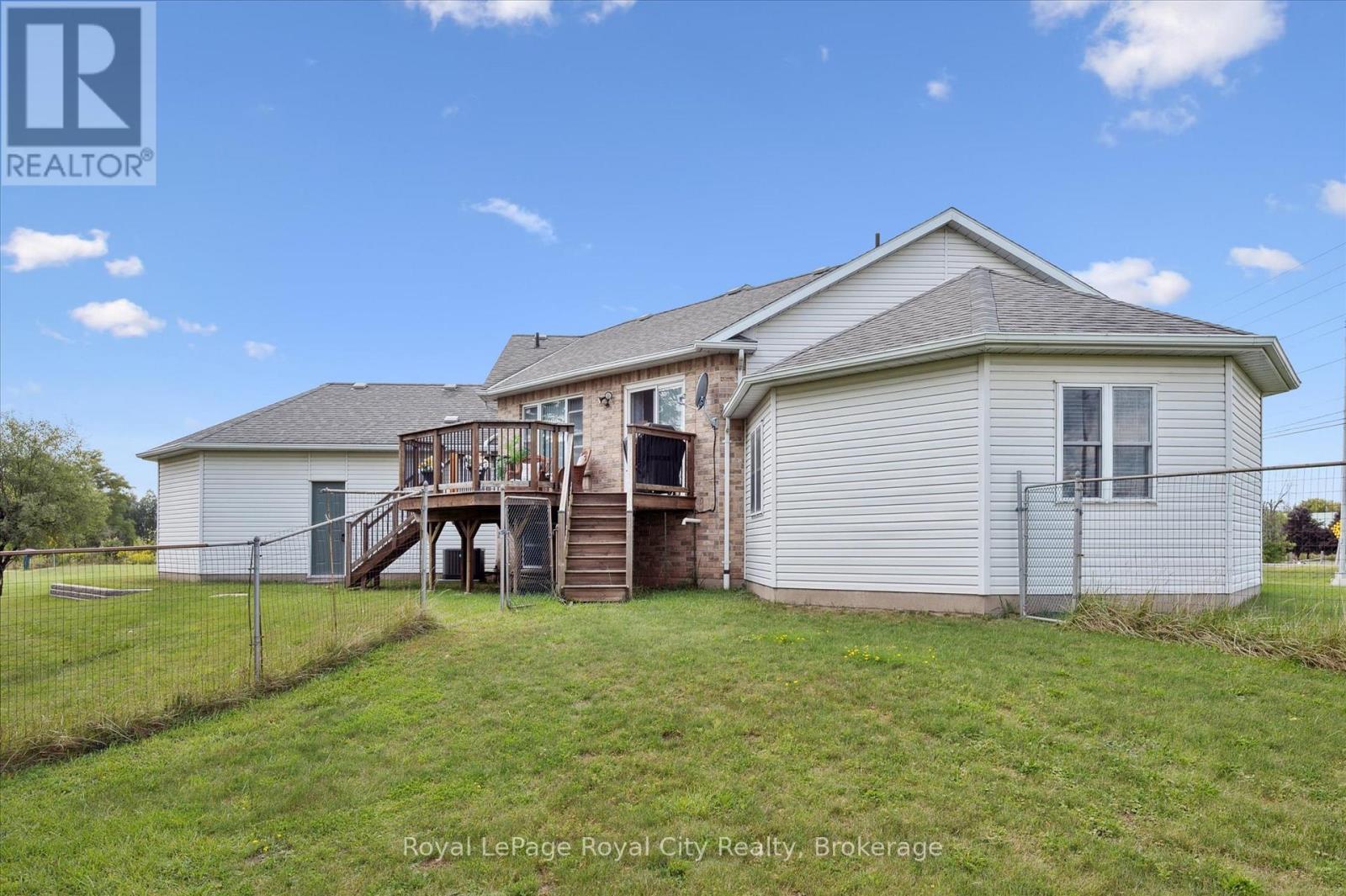 












8411 ERAMOSA/MILTON TOWNLINE

,
Guelph/Eramosa,




Ontario
N0B2K0

