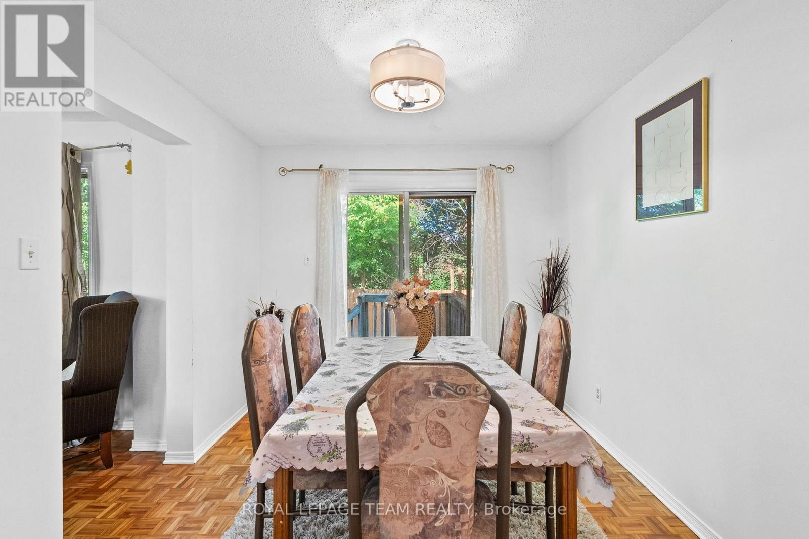 












1991 BANFF AVENUE

,
Ottawa,




Ontario
K1V7X6

