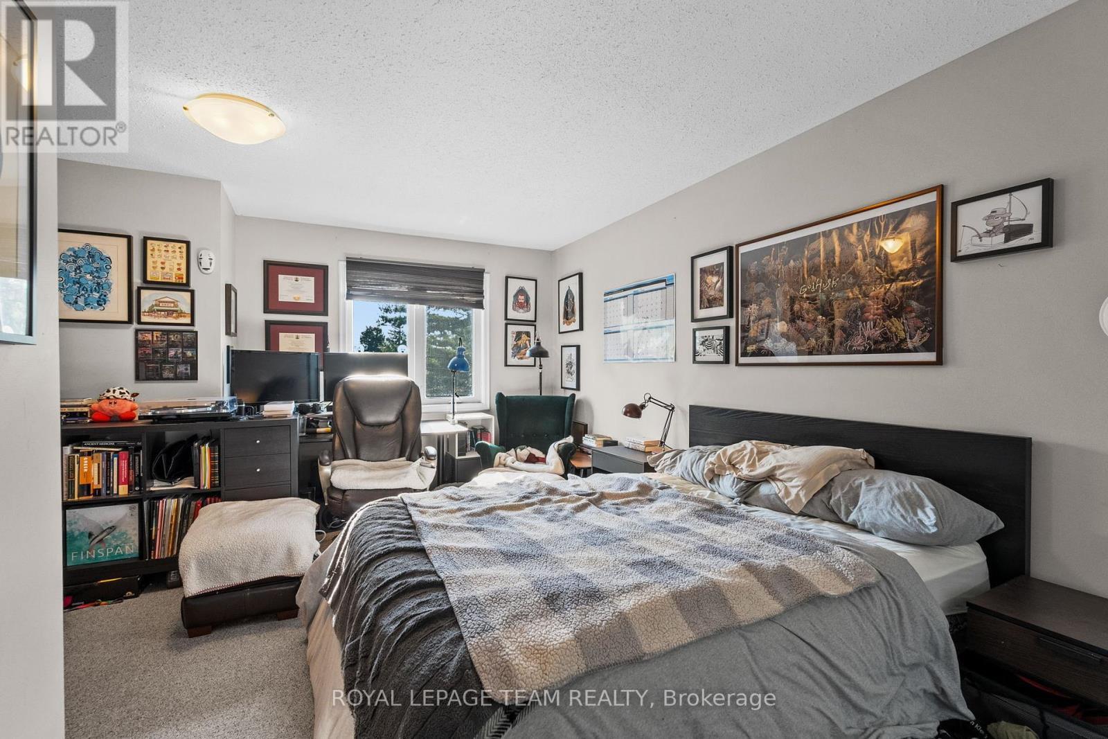 












1991 BANFF AVENUE

,
Ottawa,




Ontario
K1V7X6

