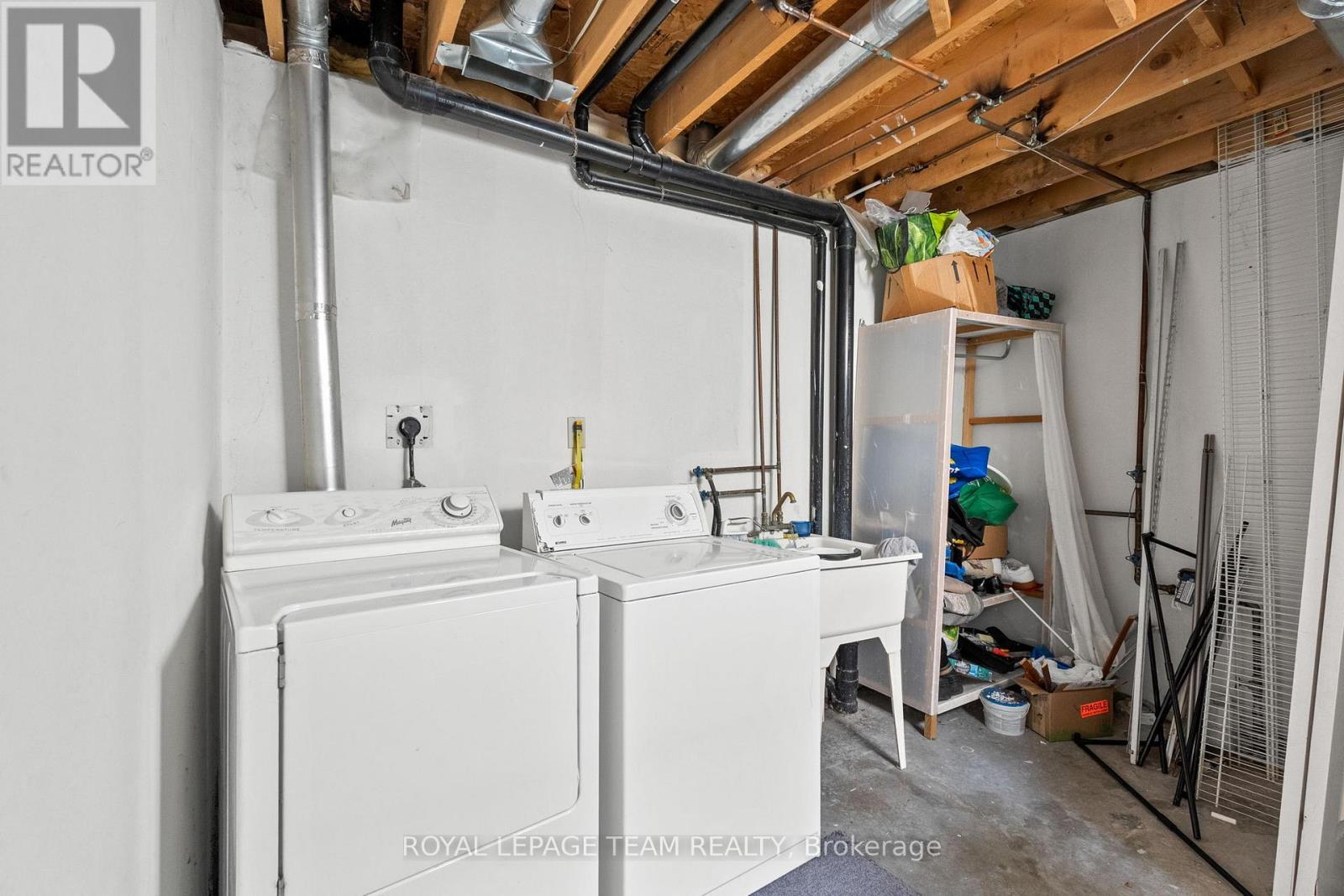 












1991 BANFF AVENUE

,
Ottawa,




Ontario
K1V7X6

