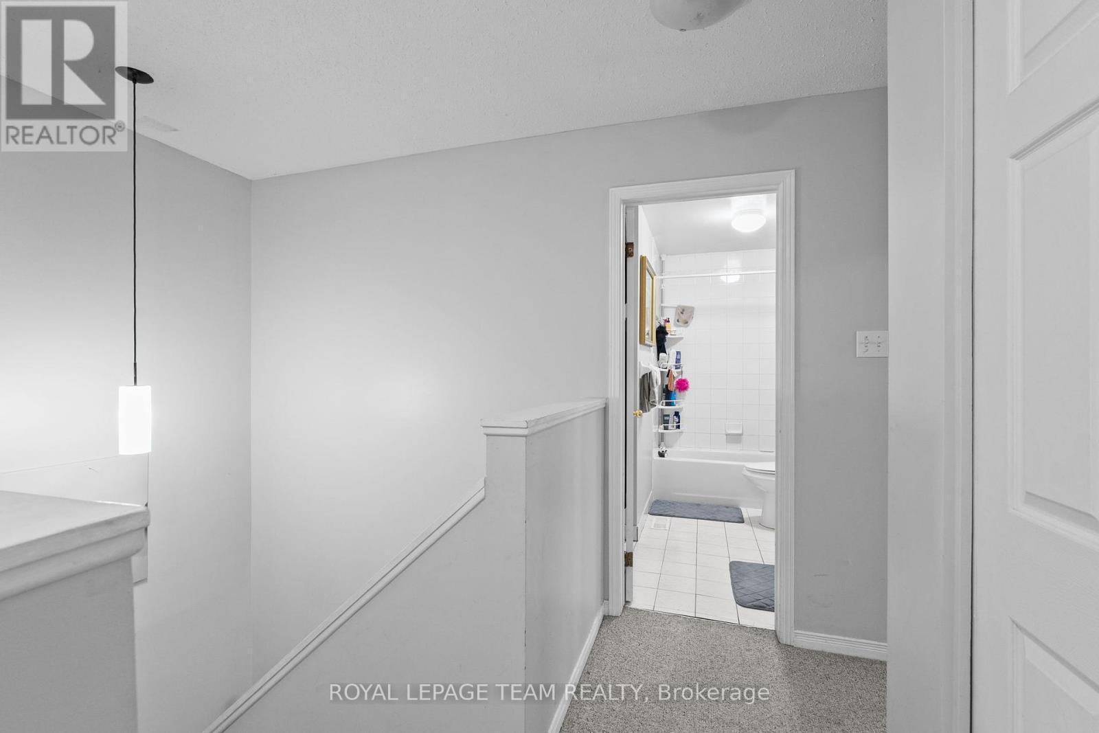 












1991 BANFF AVENUE

,
Ottawa,




Ontario
K1V7X6

