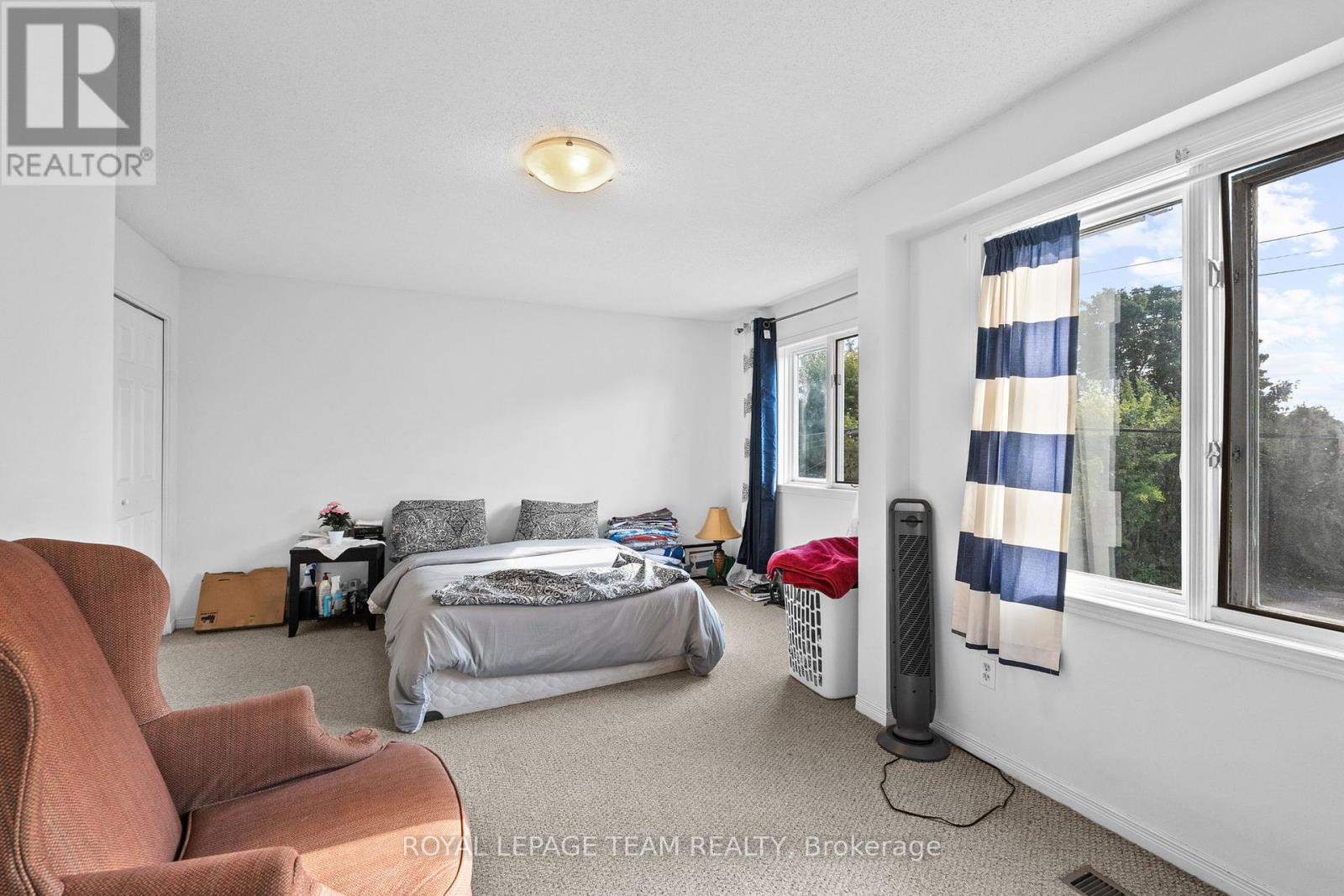 












1991 BANFF AVENUE

,
Ottawa,




Ontario
K1V7X6

