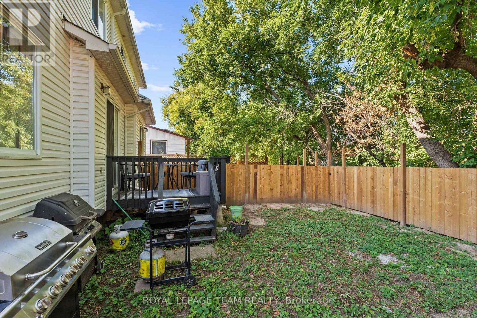 












1991 BANFF AVENUE

,
Ottawa,




Ontario
K1V7X6

